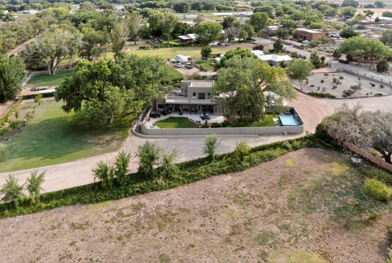 2609 Pajarito Meadows Road SW