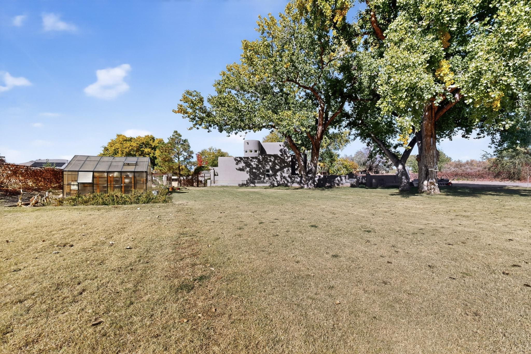 2609 Pajarito Meadows Road SW