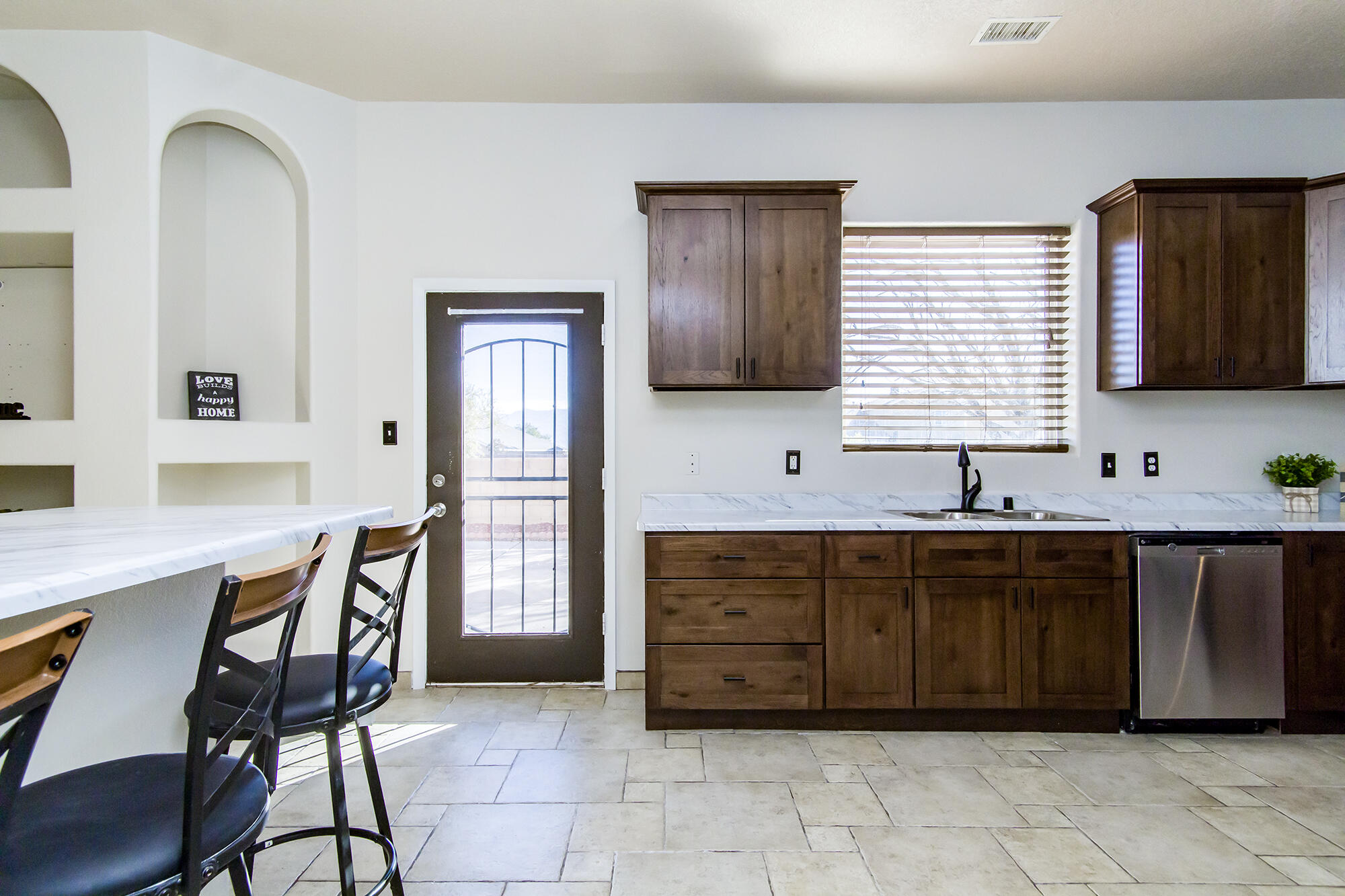 10472 CALLE ACANTA NW