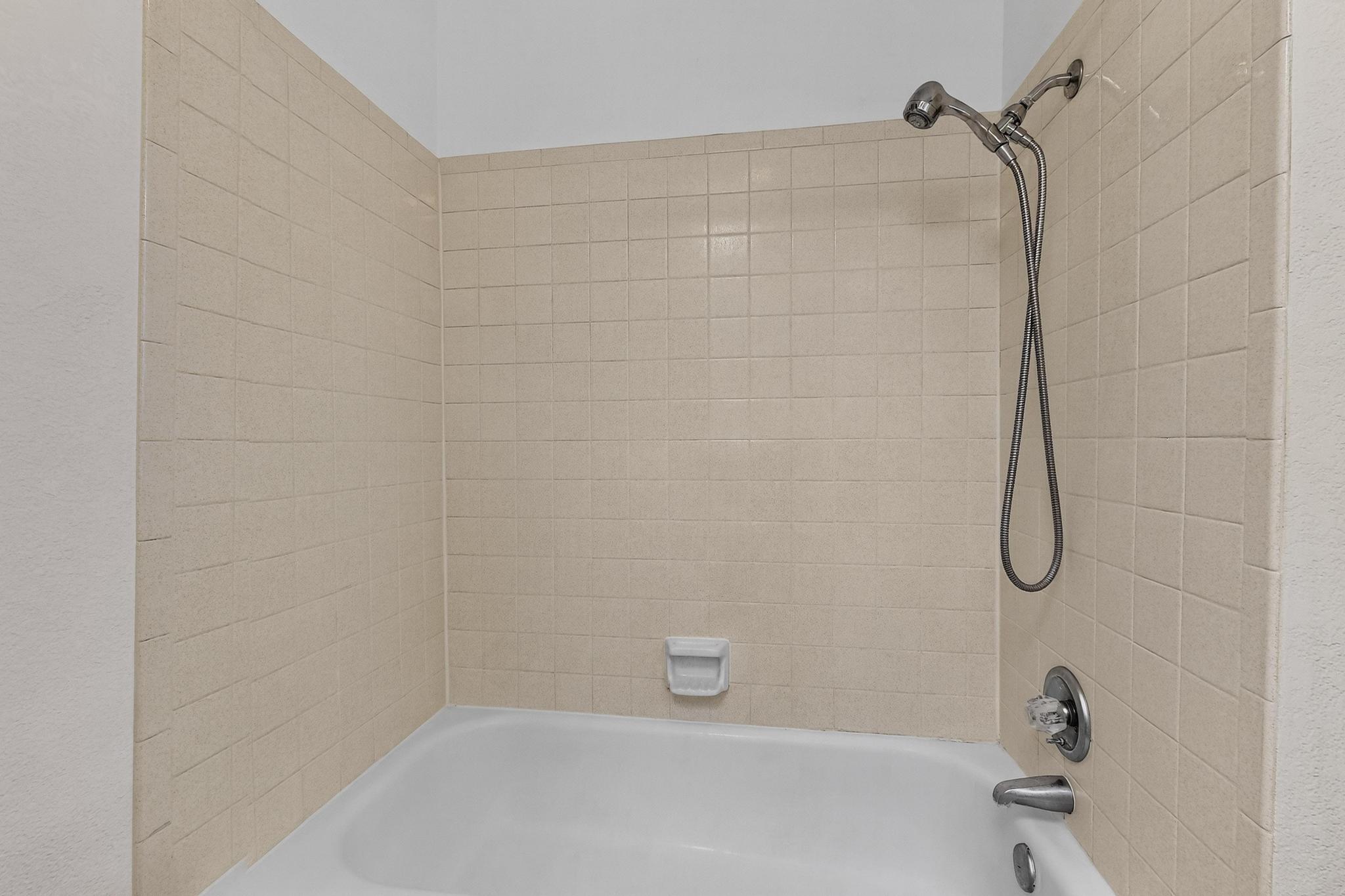 8320 Parrot Run Road NE