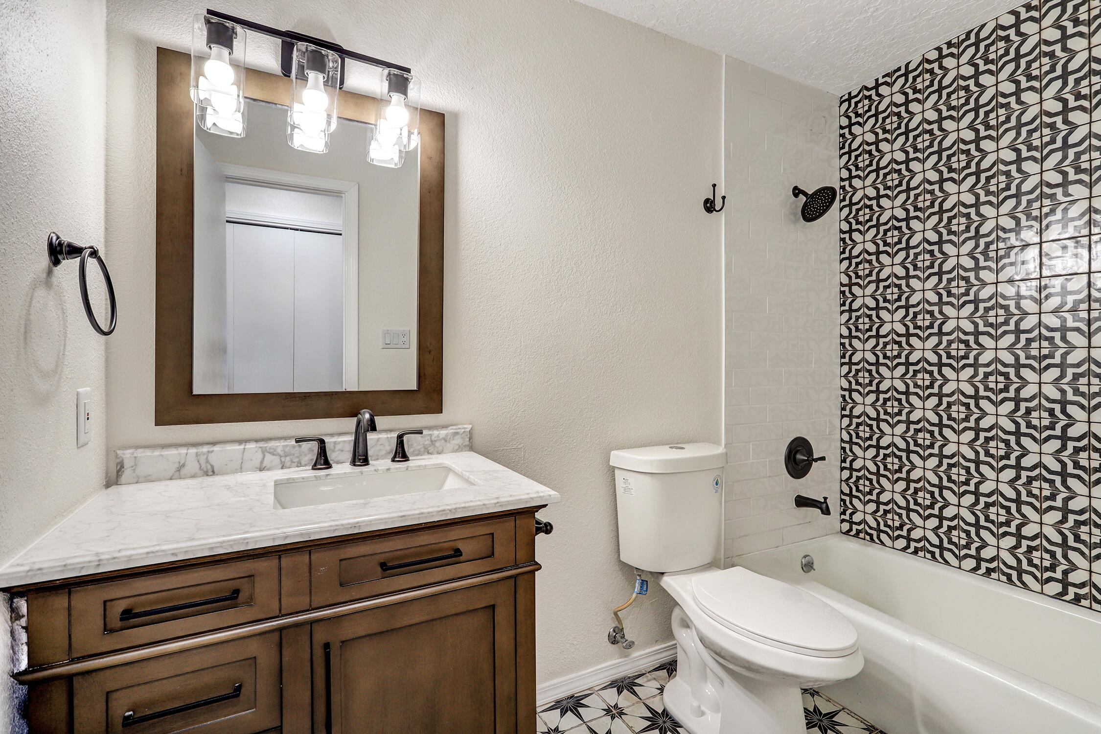 565 Lisbon Avenue SE