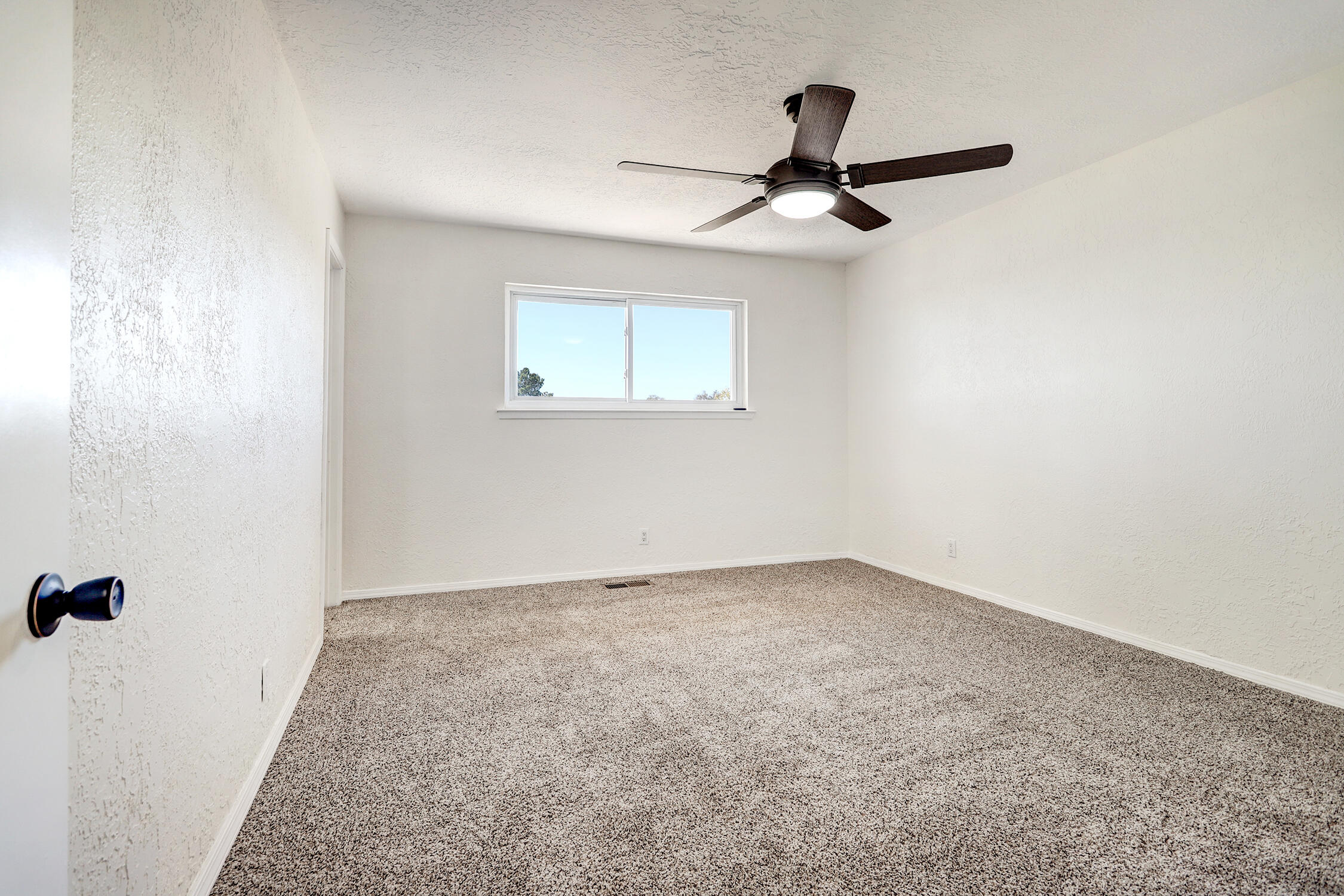 565 Lisbon Avenue SE