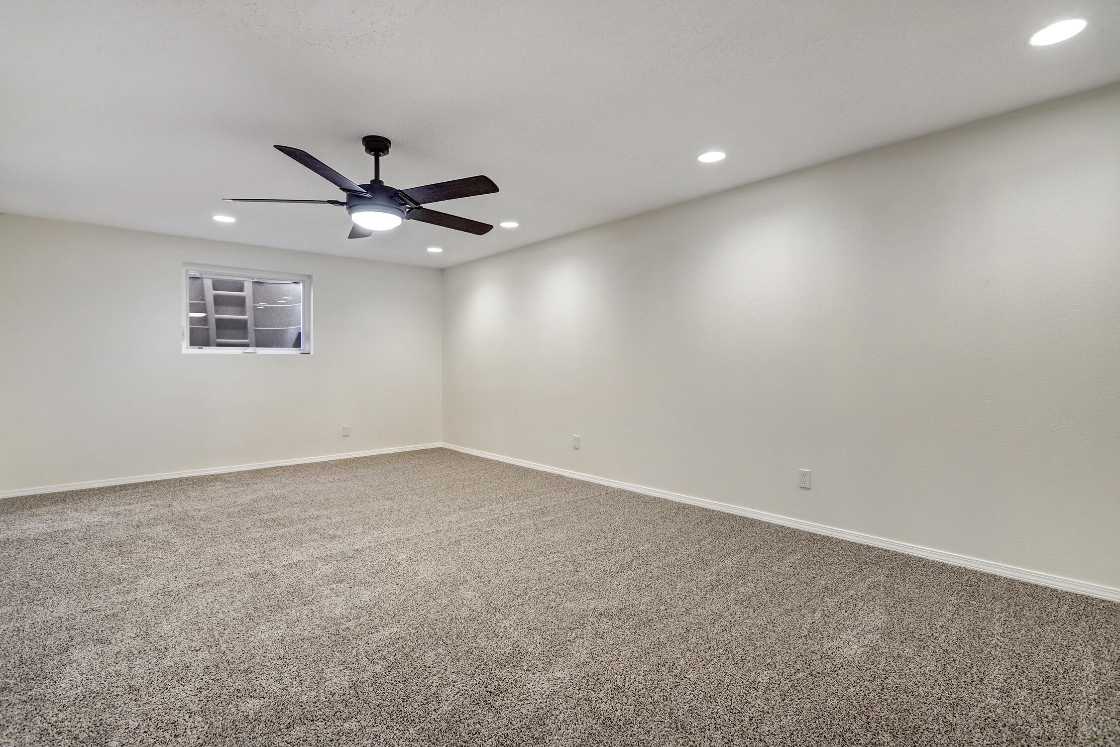 565 Lisbon Avenue SE