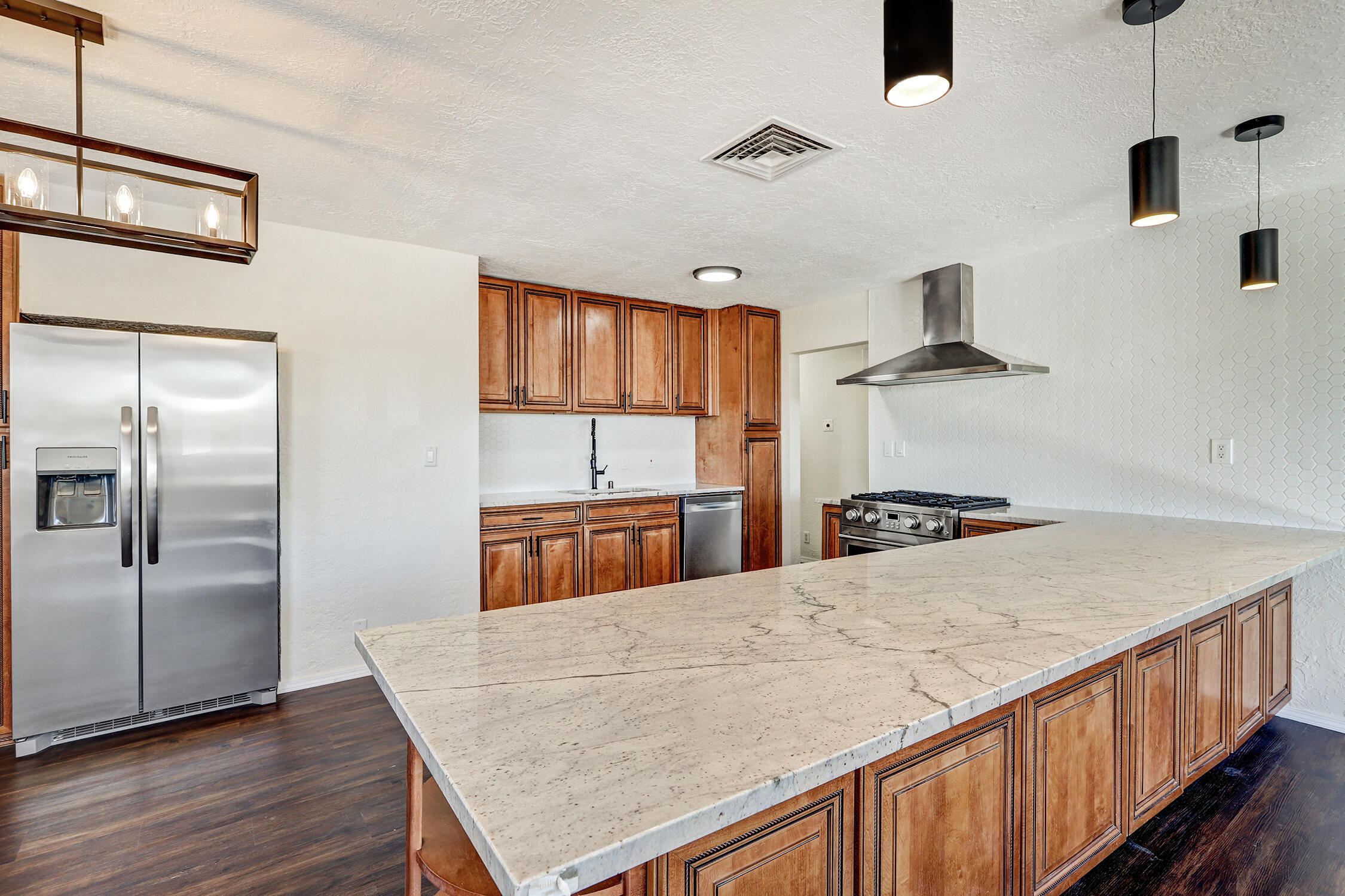 565 Lisbon Avenue SE