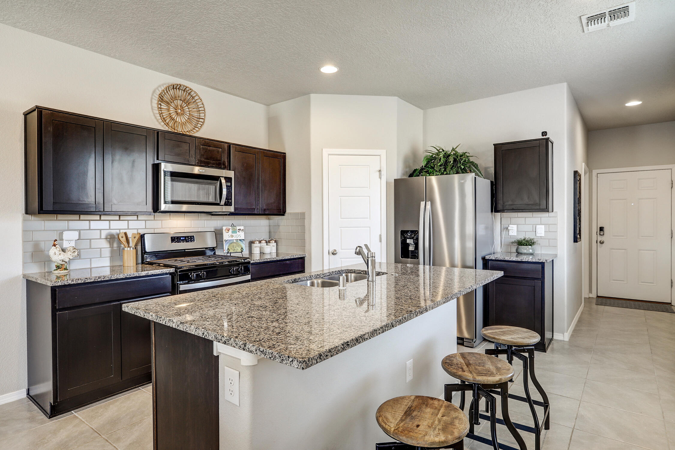 4802 Mount Salas Street NE