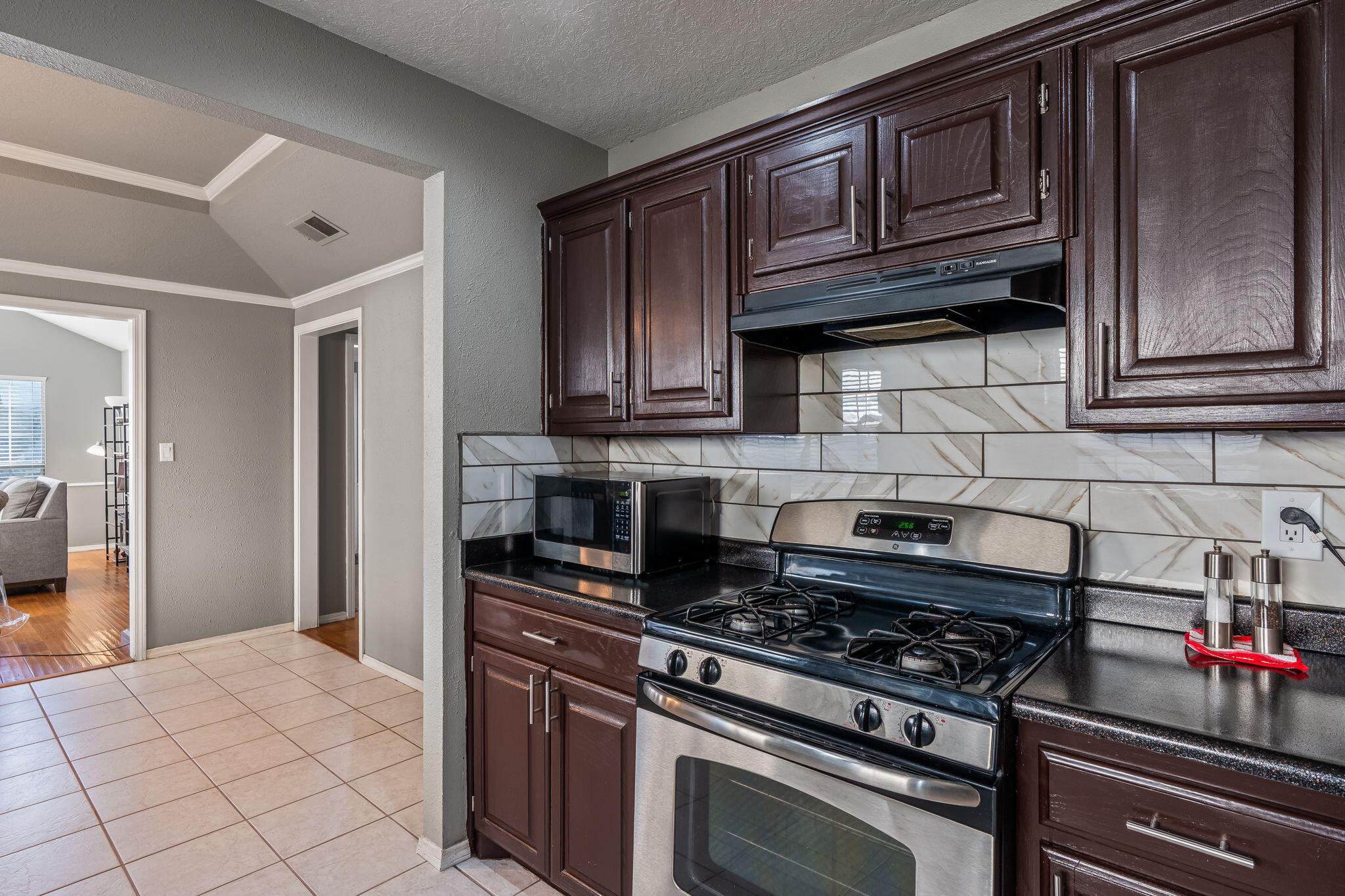 4615 Lobelia Road NW