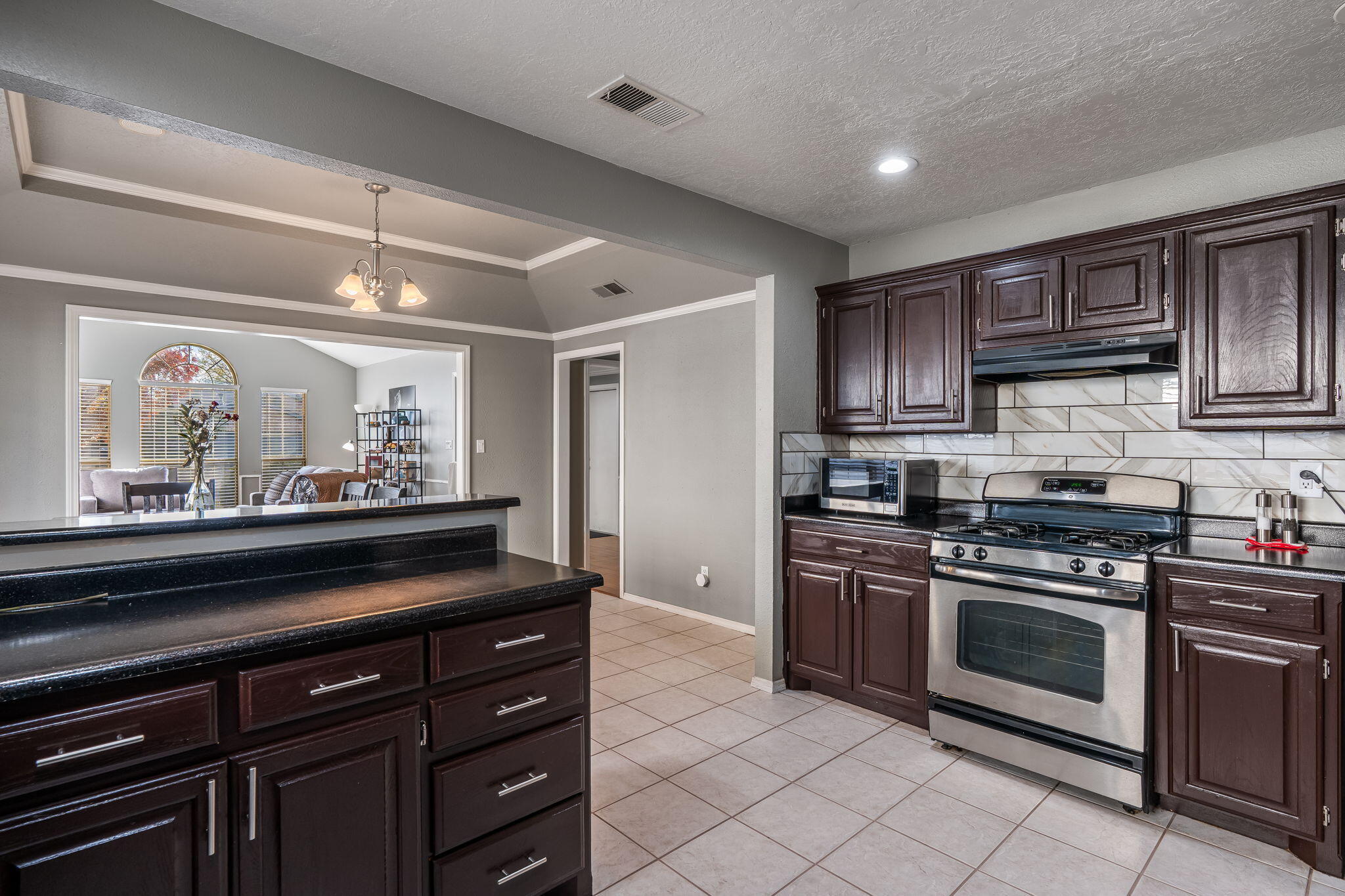 4615 Lobelia Road NW