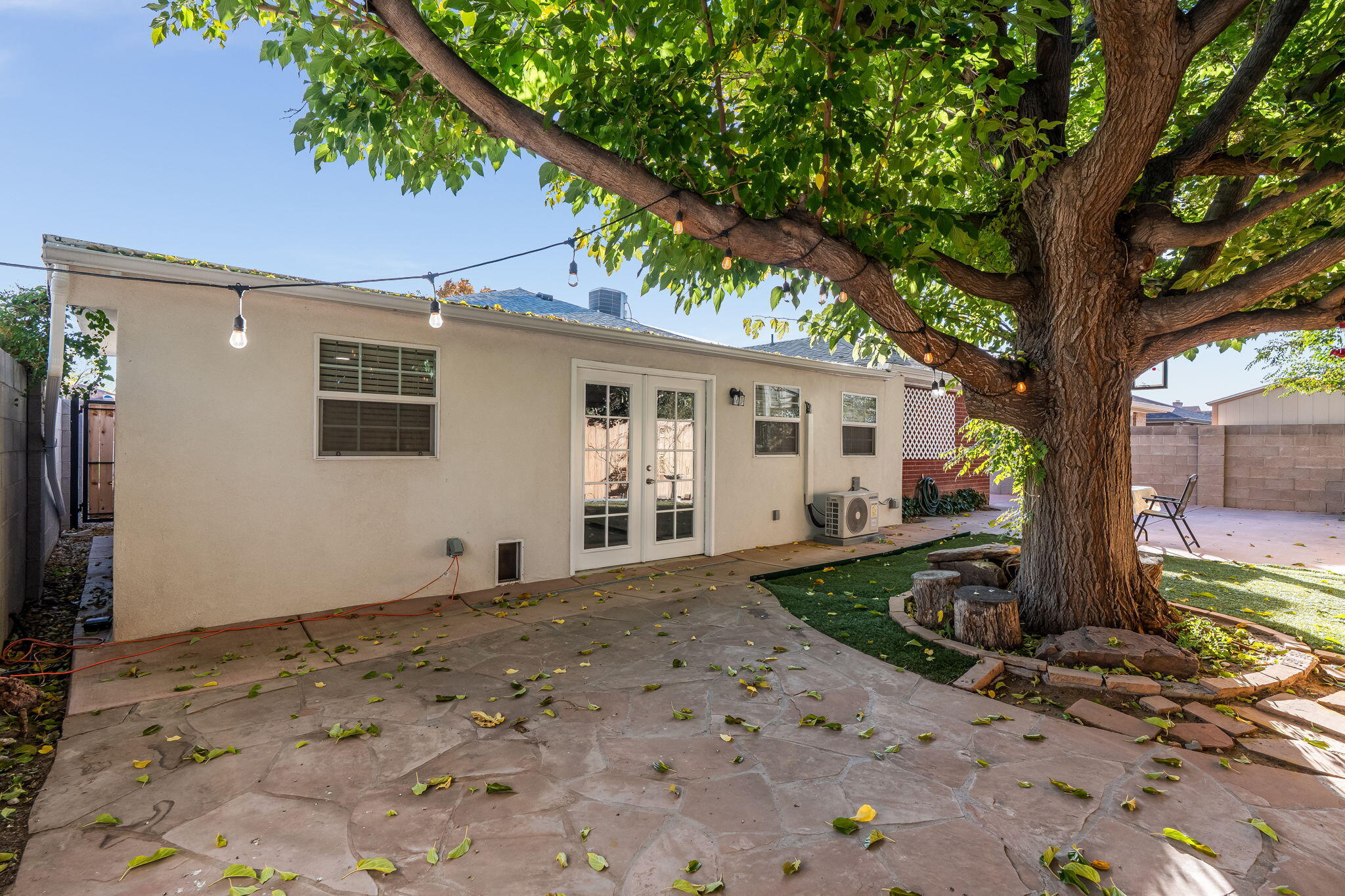 4615 Lobelia Road NW