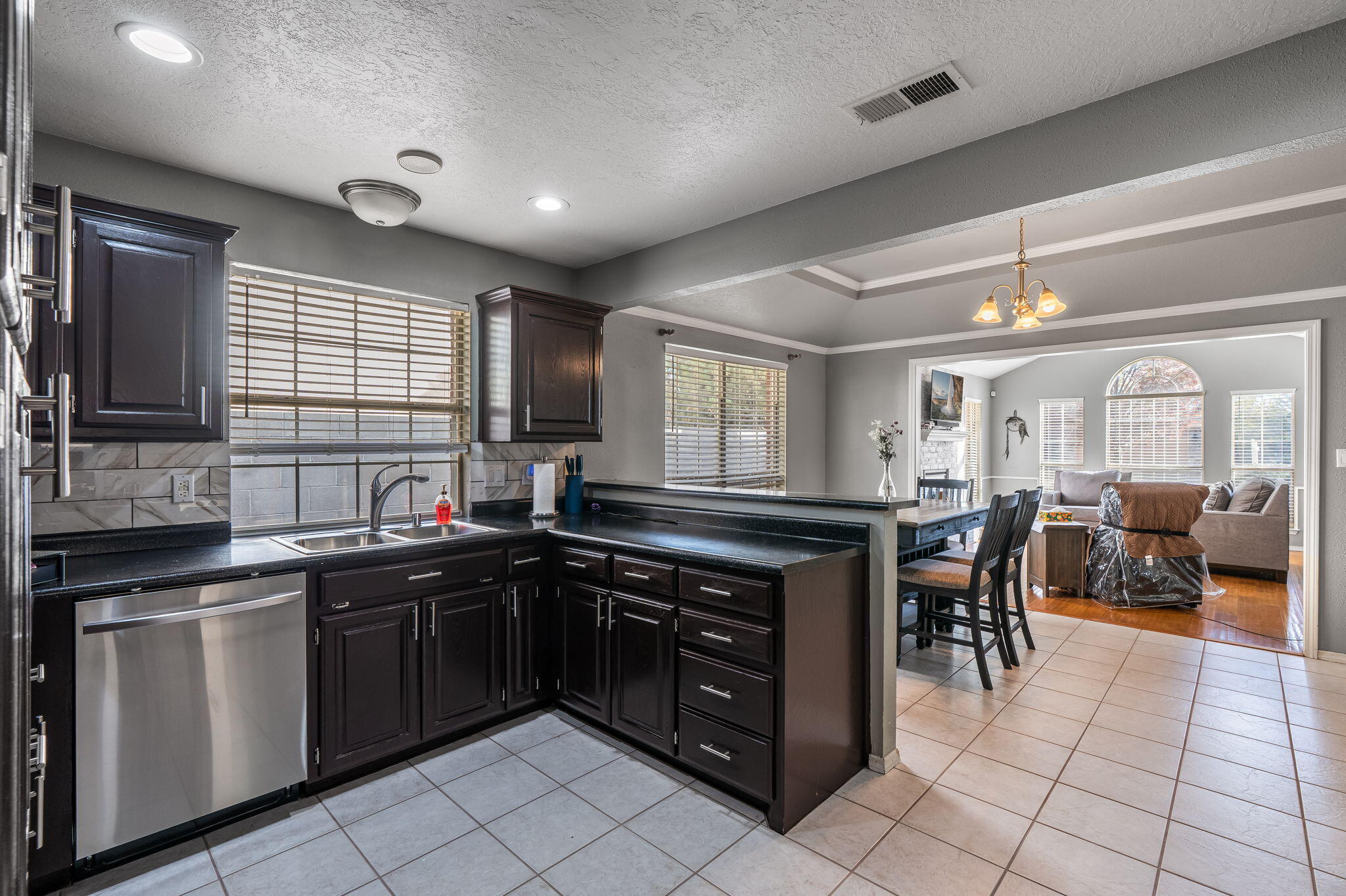 4615 Lobelia Road NW