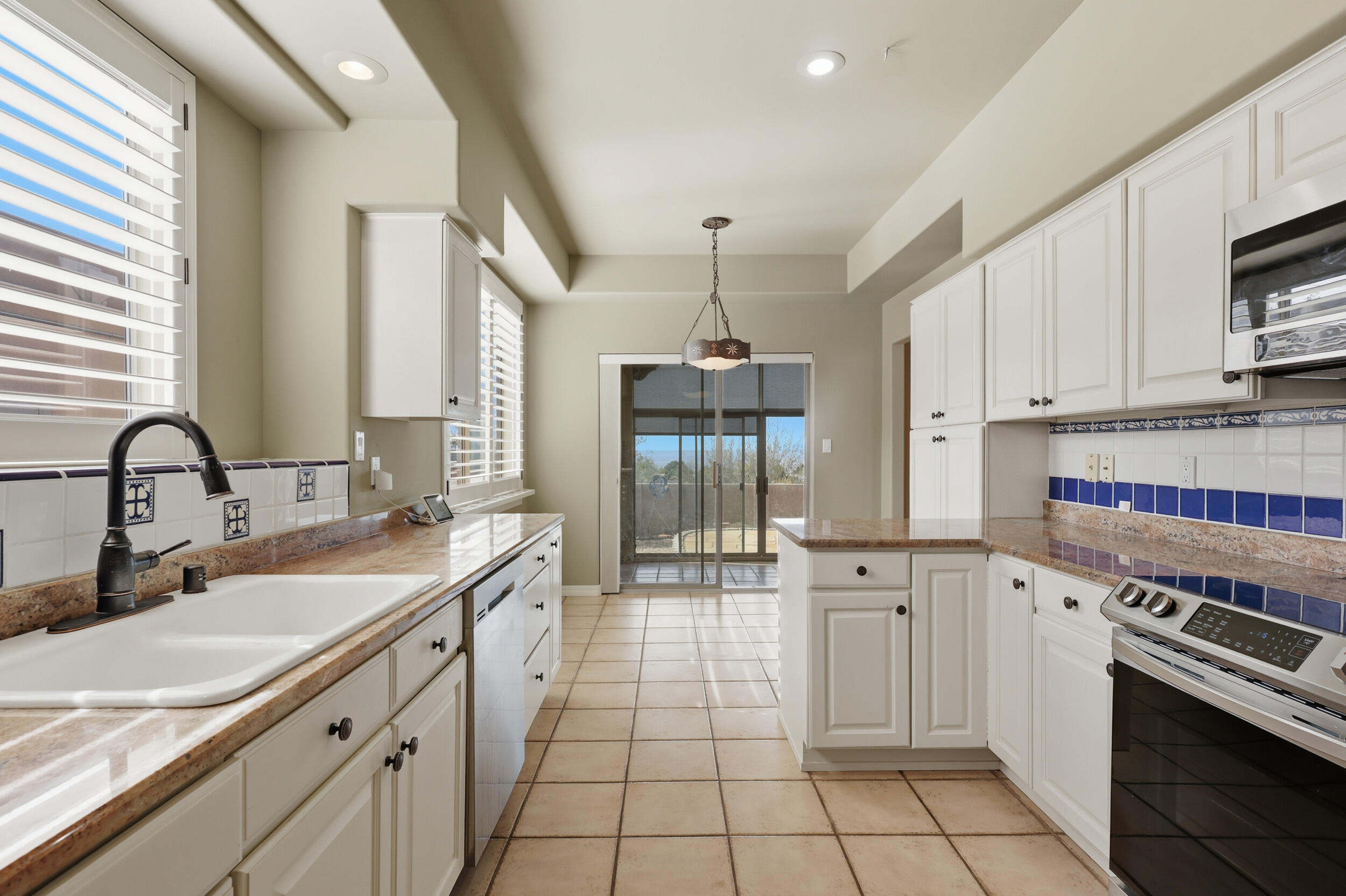 7739 Cedar Canyon Road NE