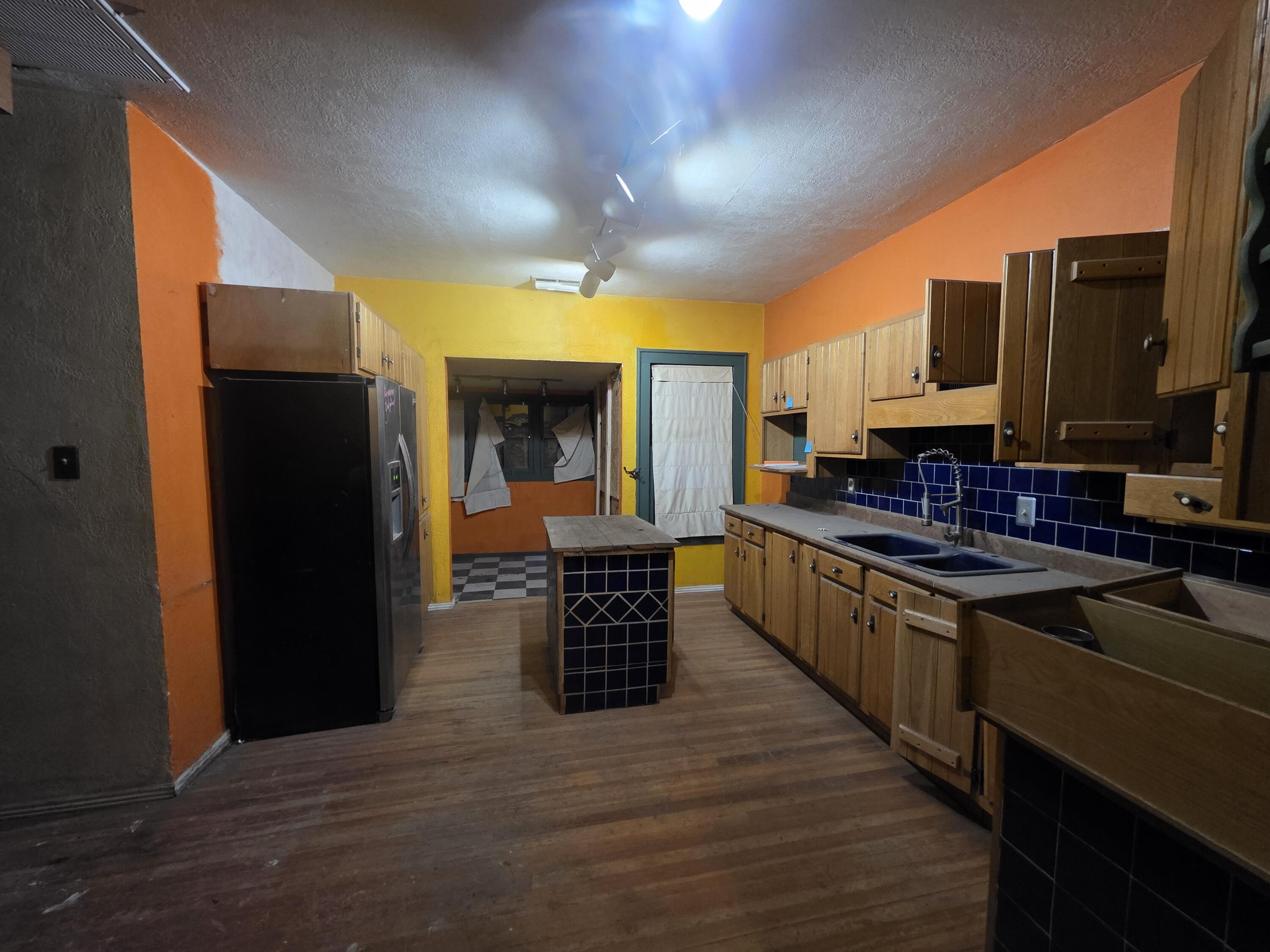 233 Maxine Street NE