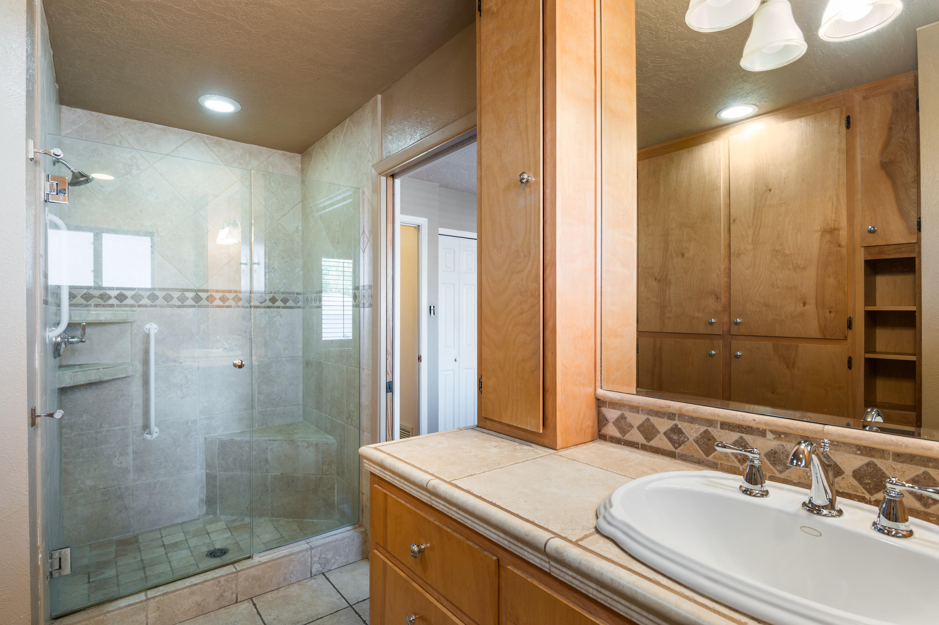 2912 MESILLA Street NE