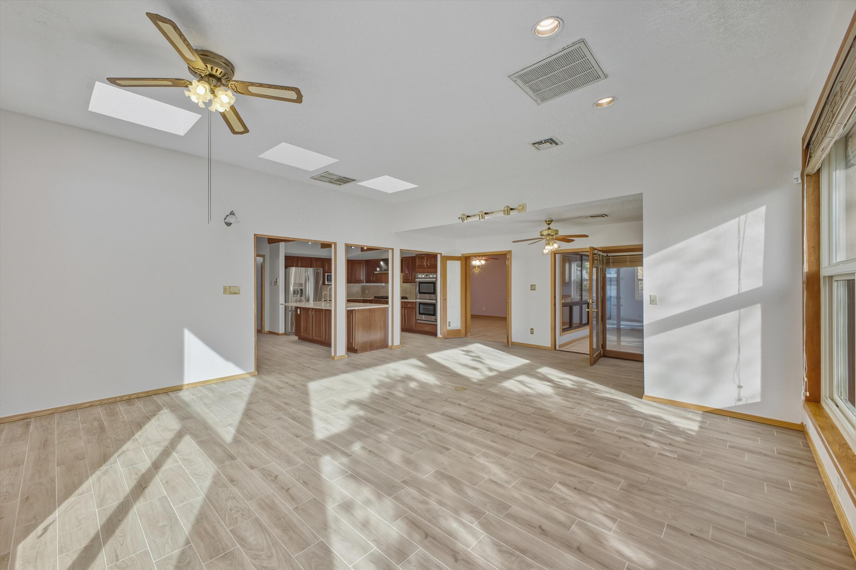 720 Lamp Post Circle SE