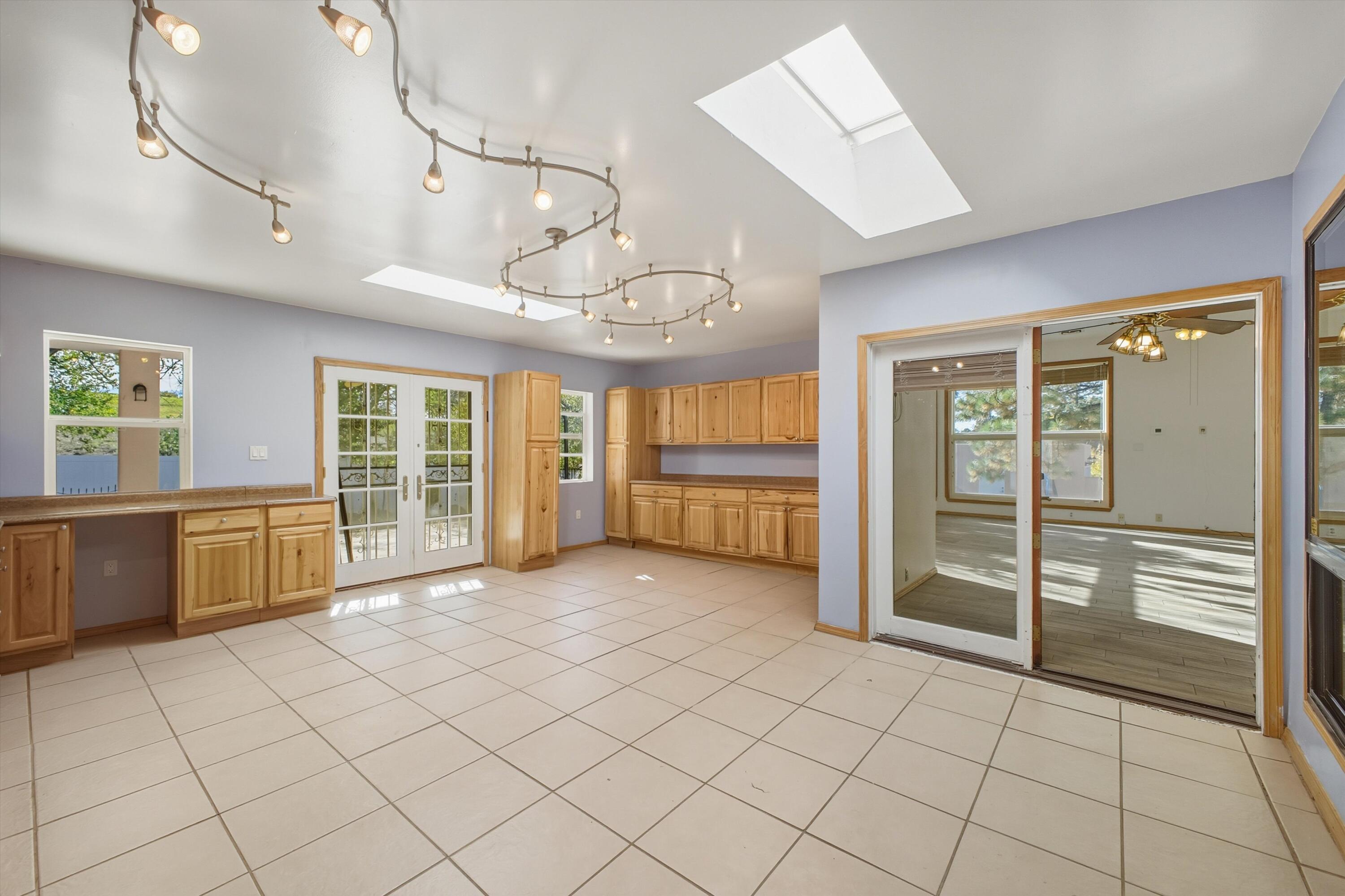 720 Lamp Post Circle SE