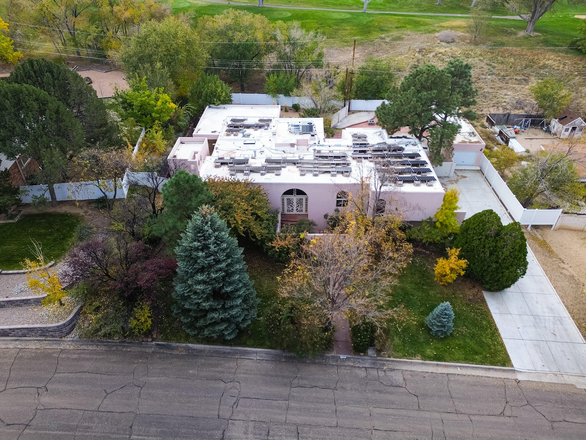 720 Lamp Post Circle SE