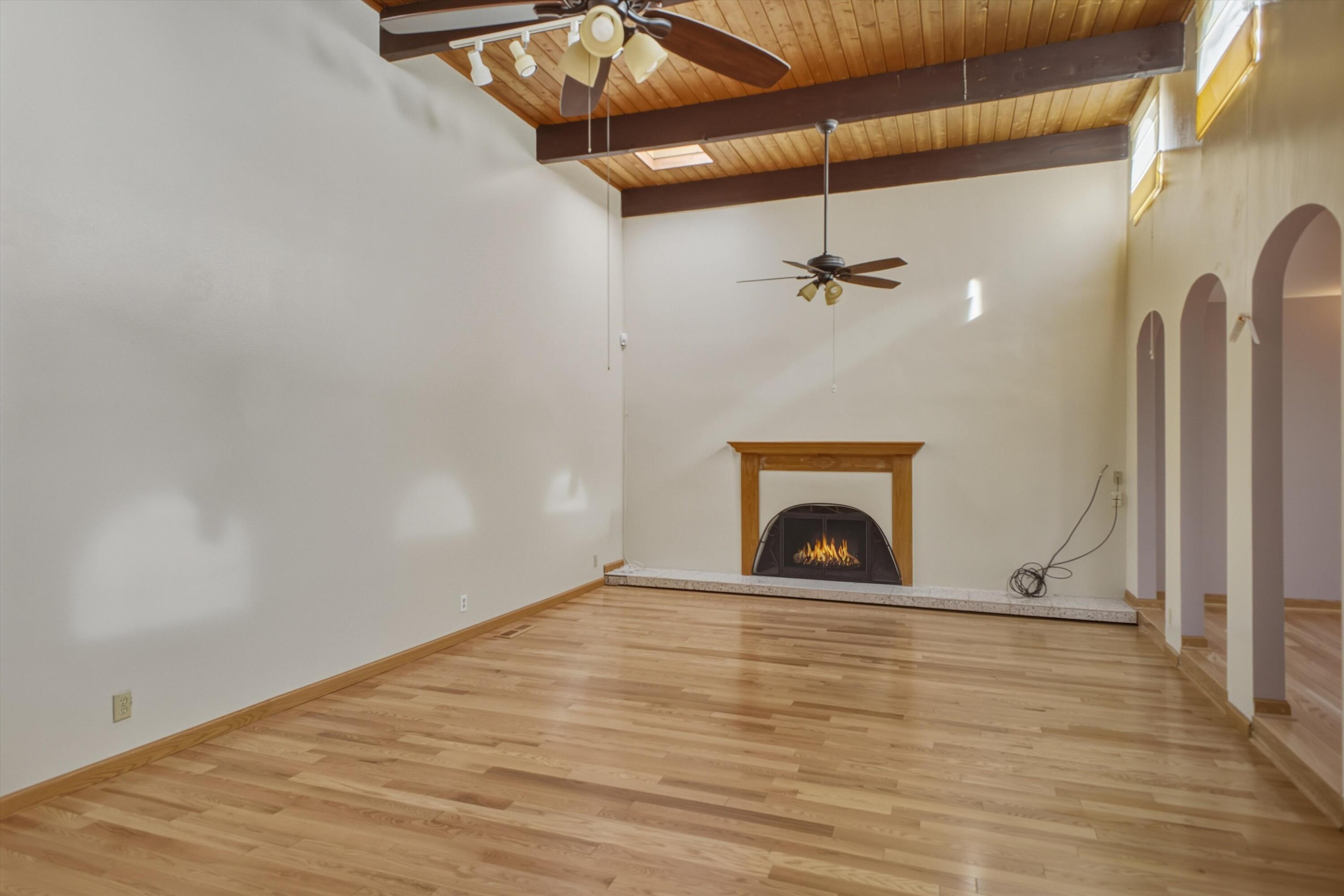 720 Lamp Post Circle SE