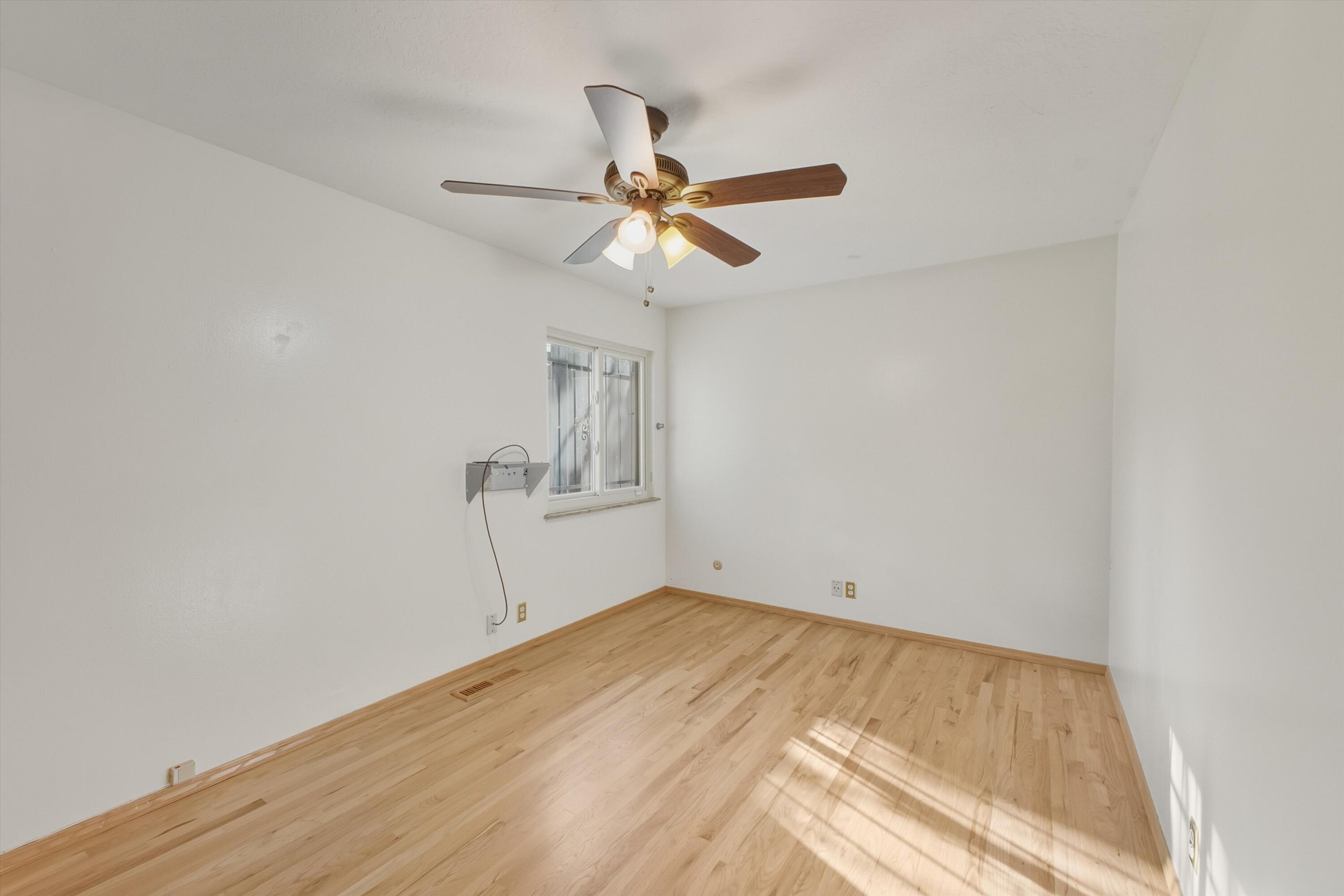 720 Lamp Post Circle SE