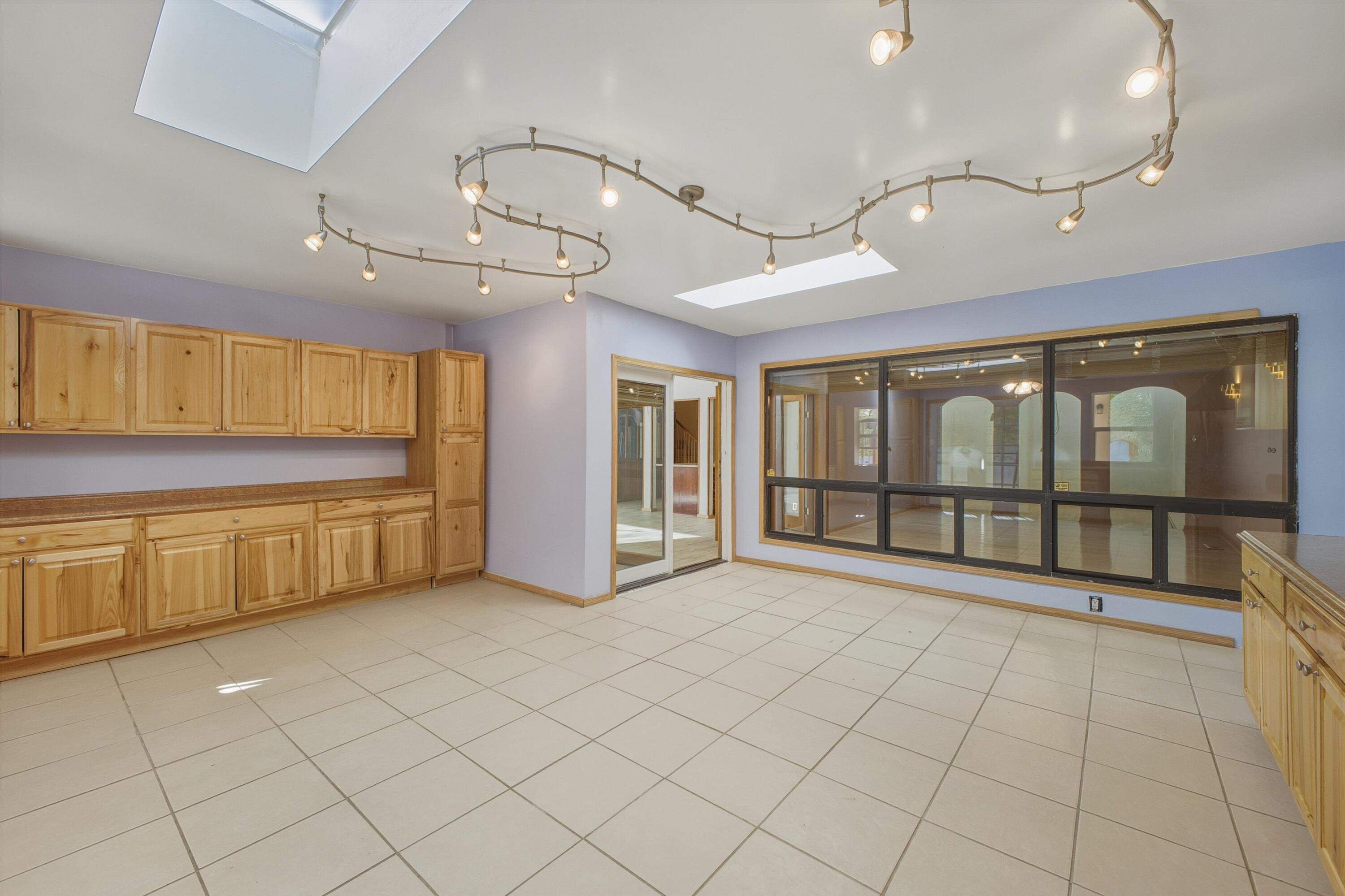 720 Lamp Post Circle SE