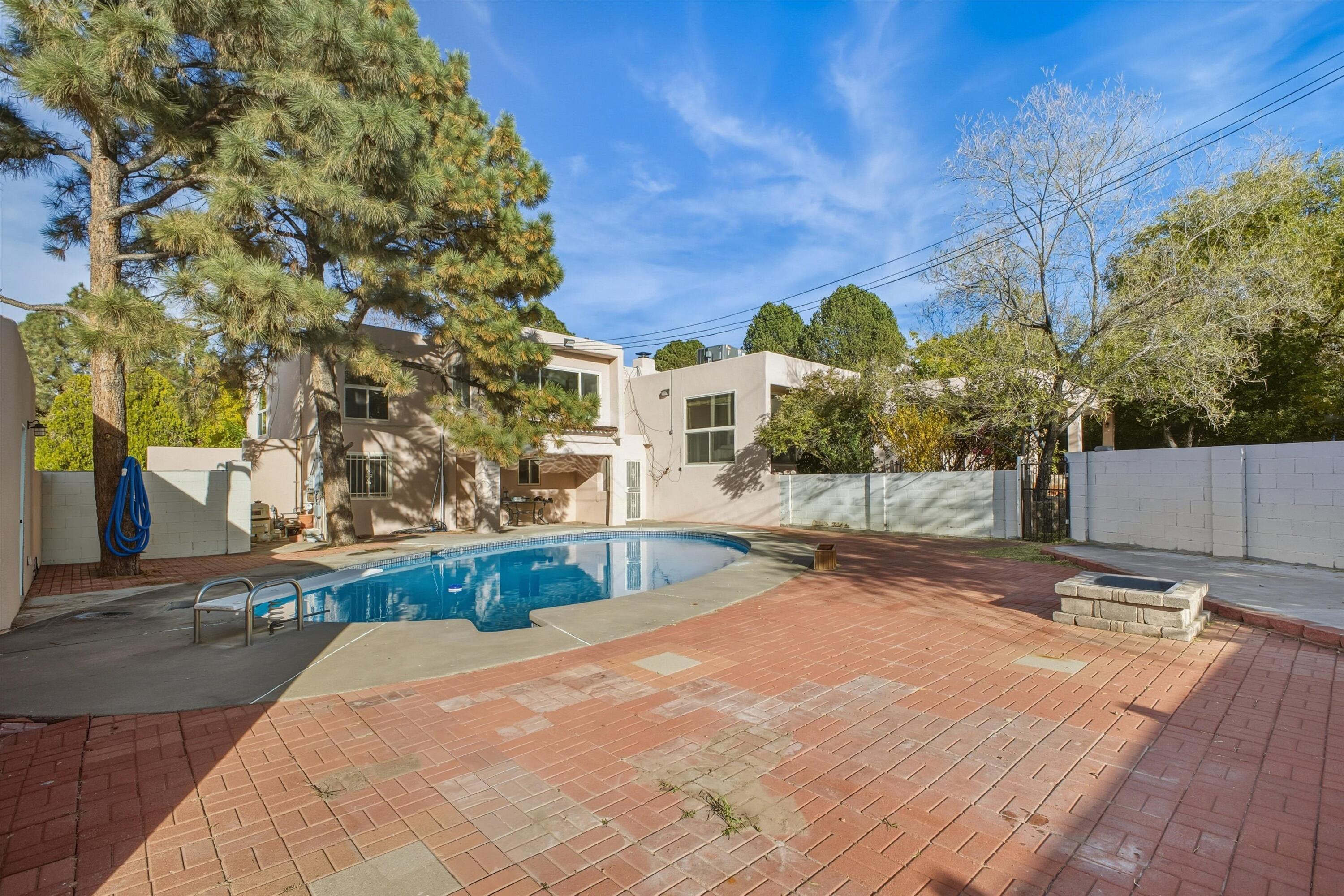 720 Lamp Post Circle SE