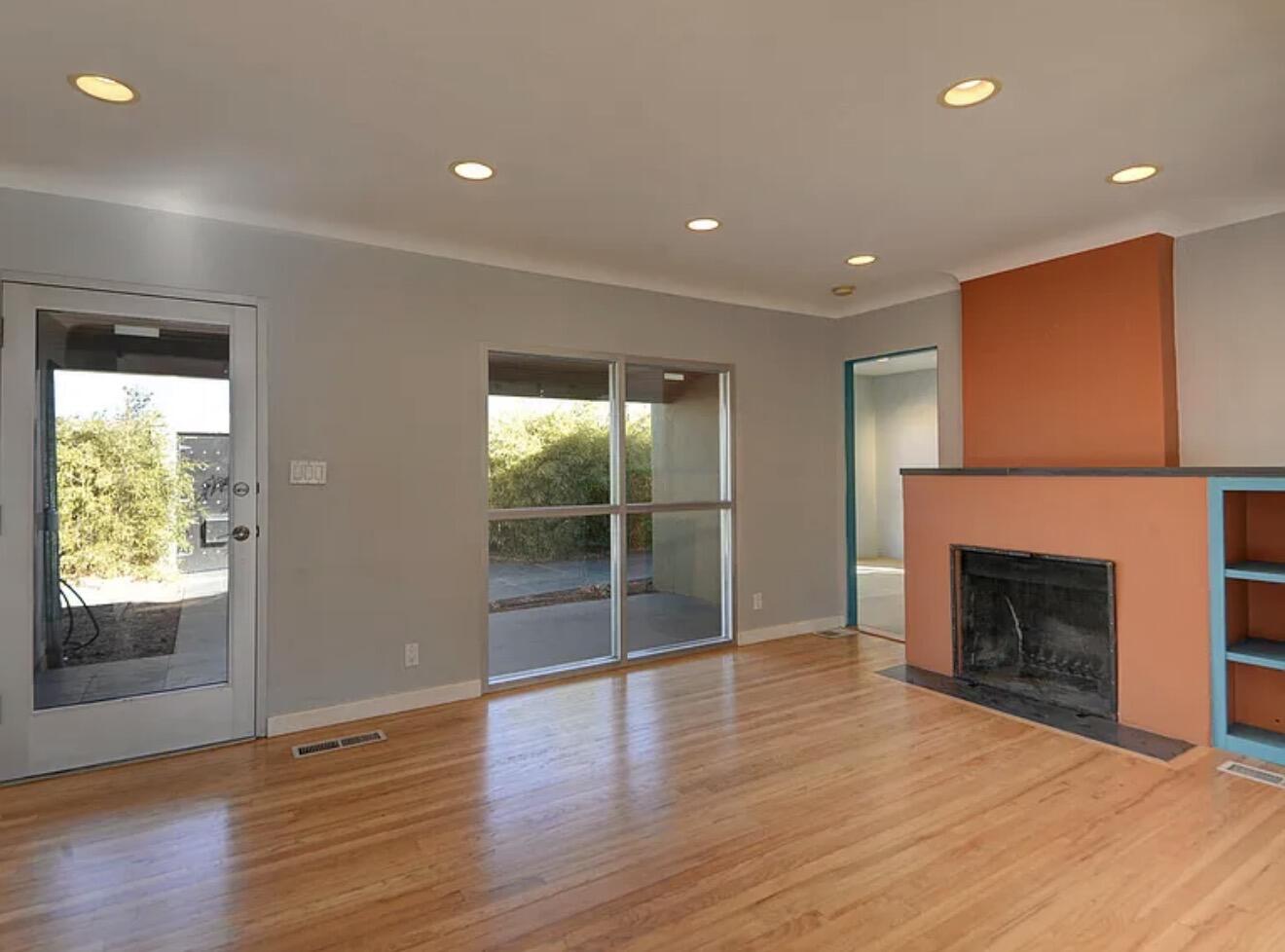 2920 Santa Clara Avenue SE