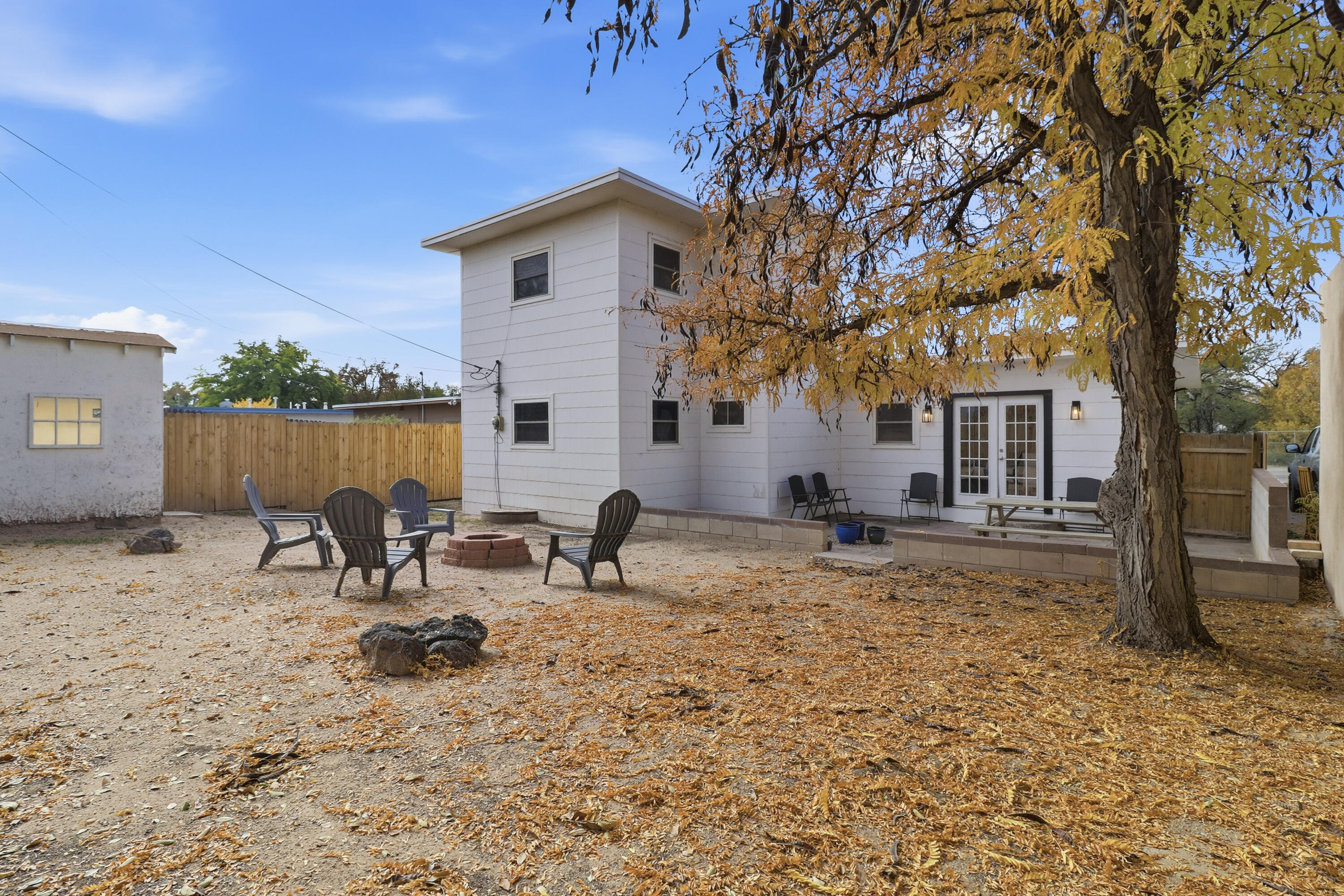 1320 Stanford Drive NE