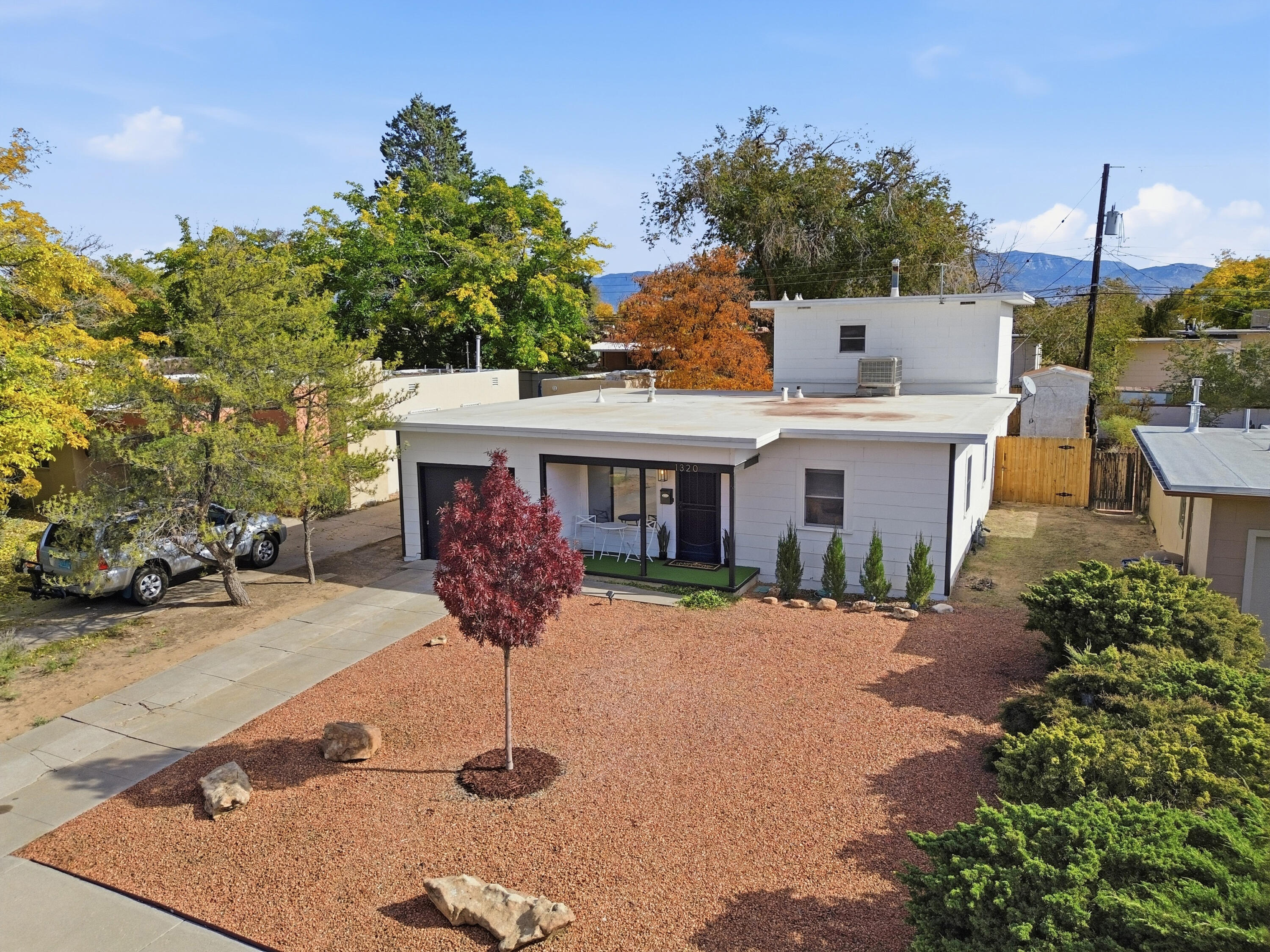 1320 Stanford Drive NE