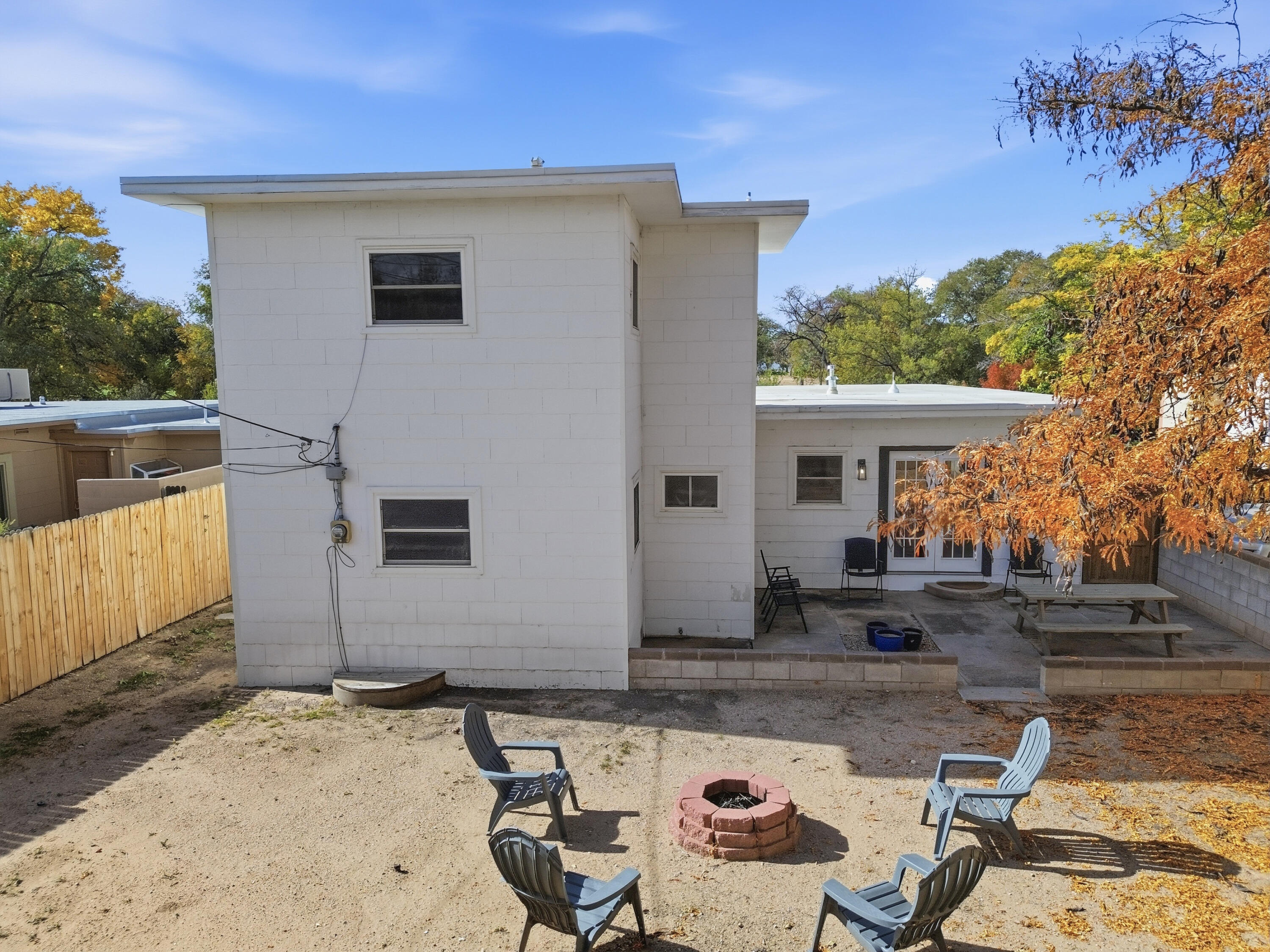 1320 Stanford Drive NE