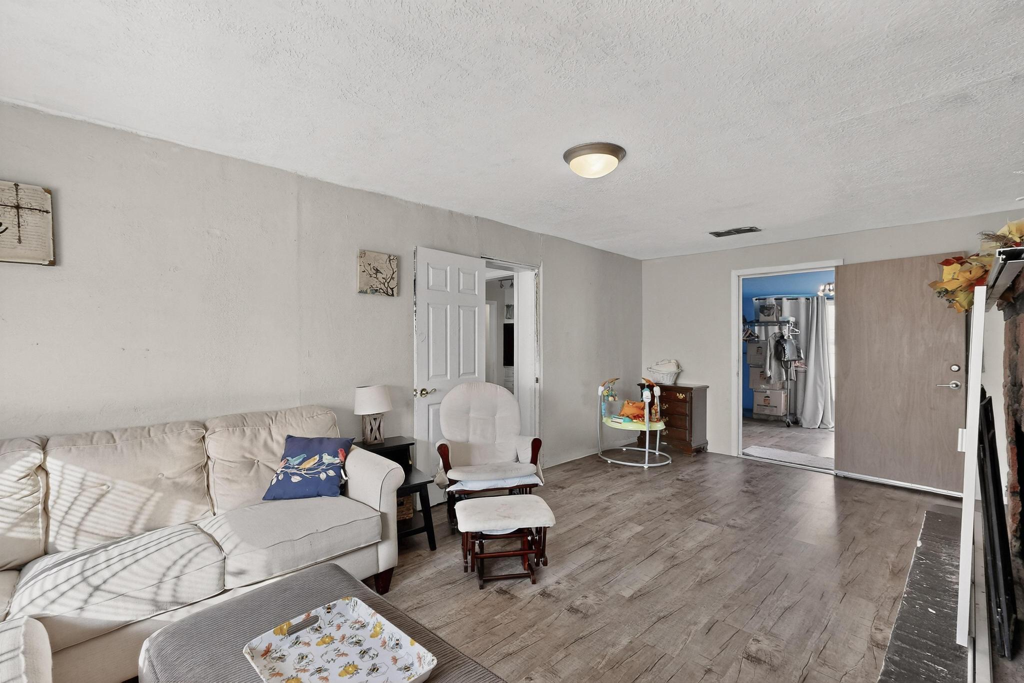 821 WHITING Road SW