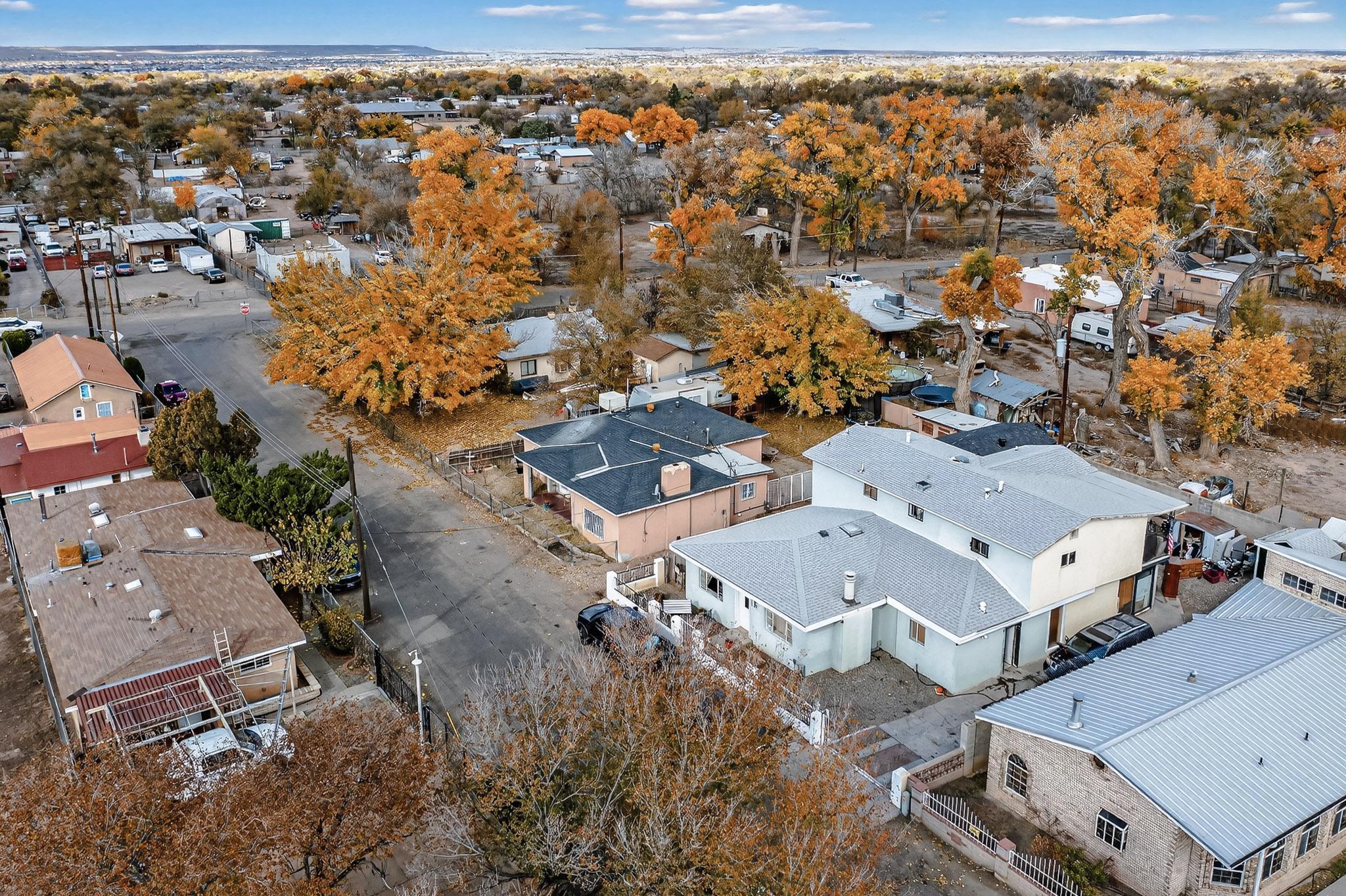 821 WHITING Road SW