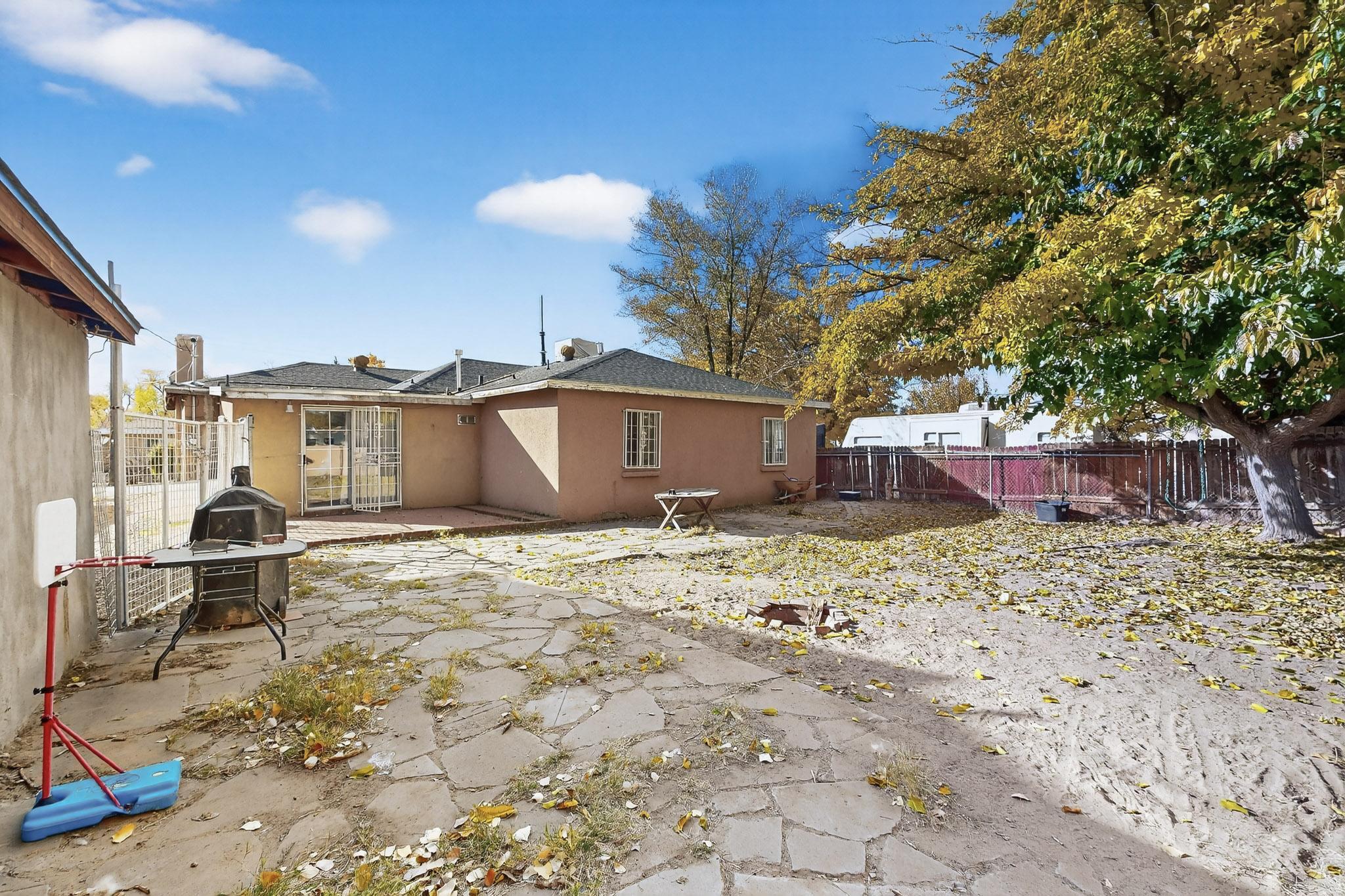 821 WHITING Road SW