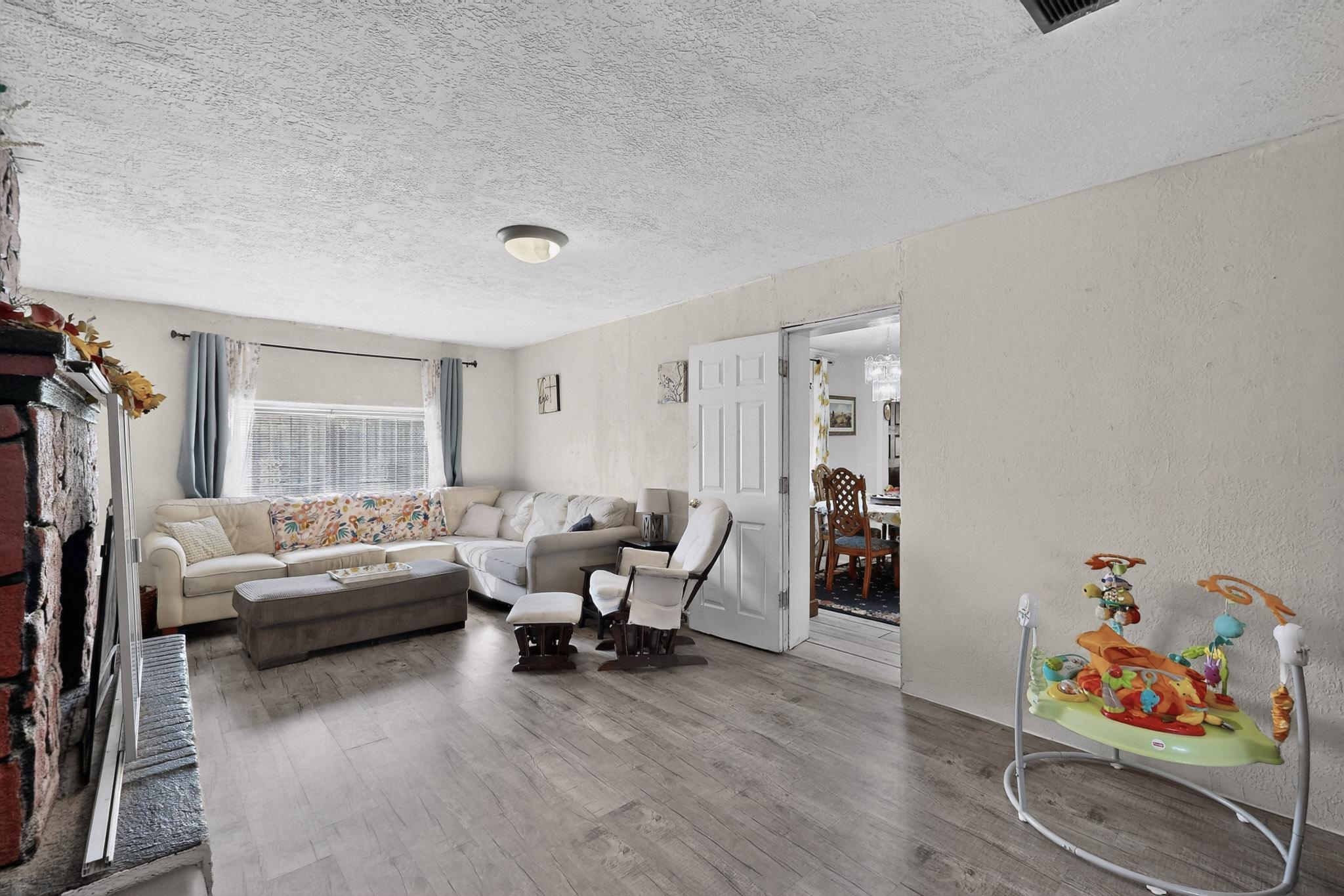 821 WHITING Road SW