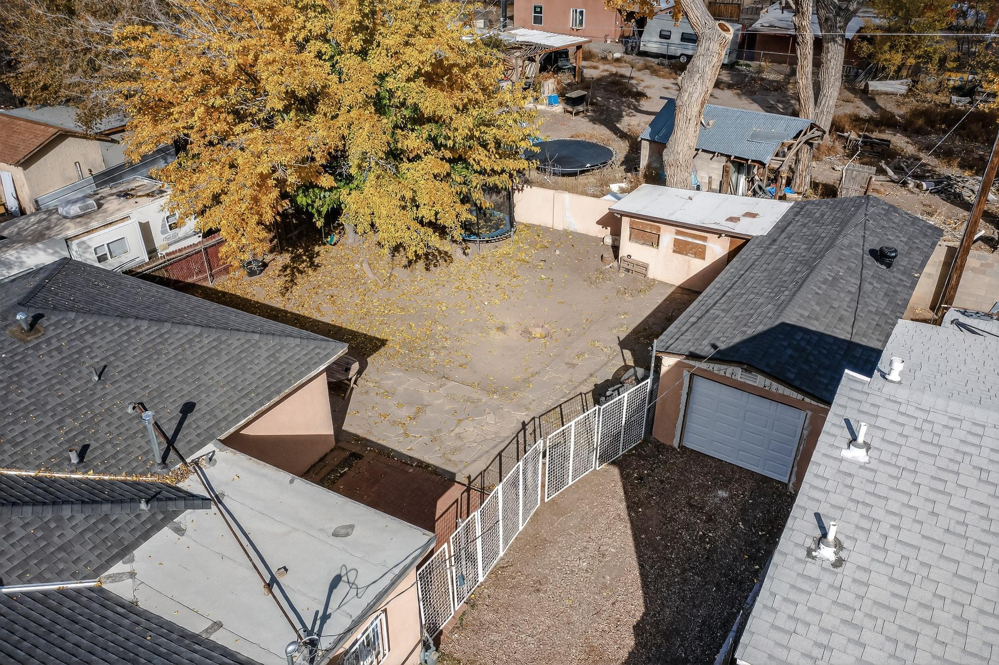 821 WHITING Road SW