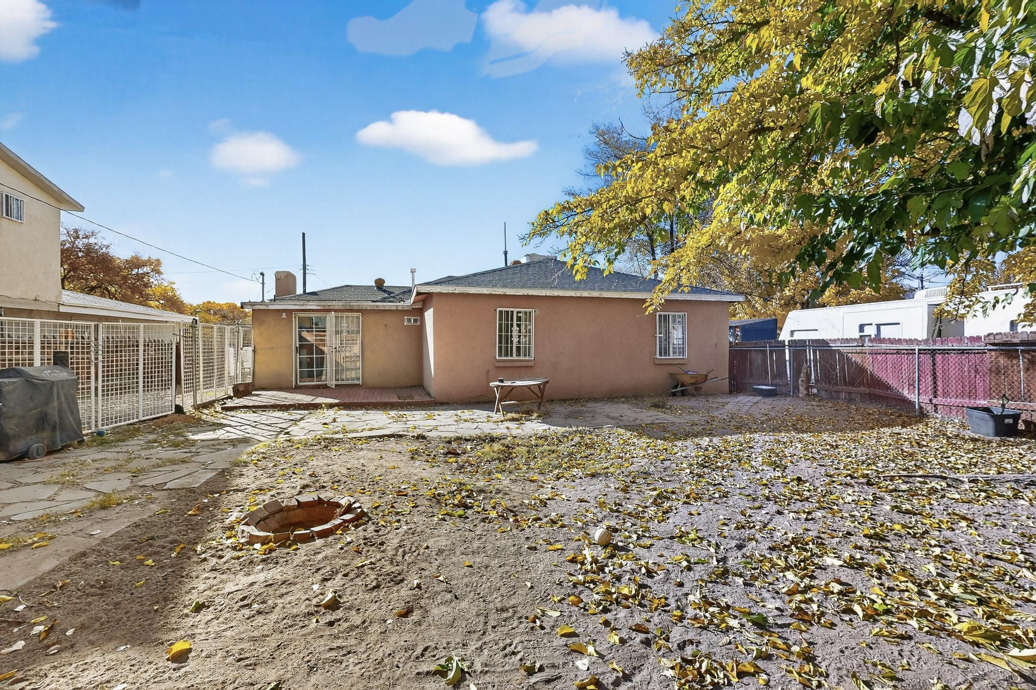 821 WHITING Road SW
