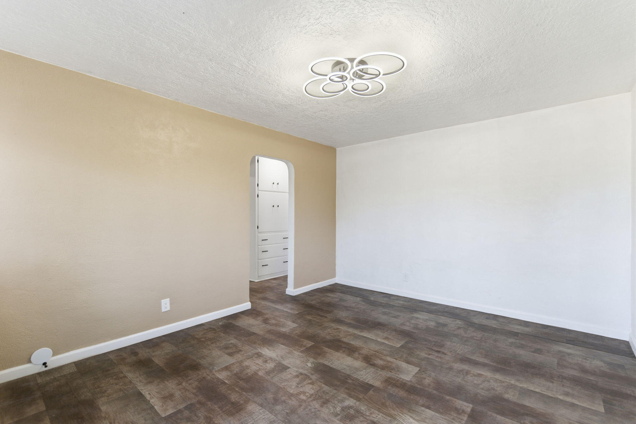 2938 Washington Street NE