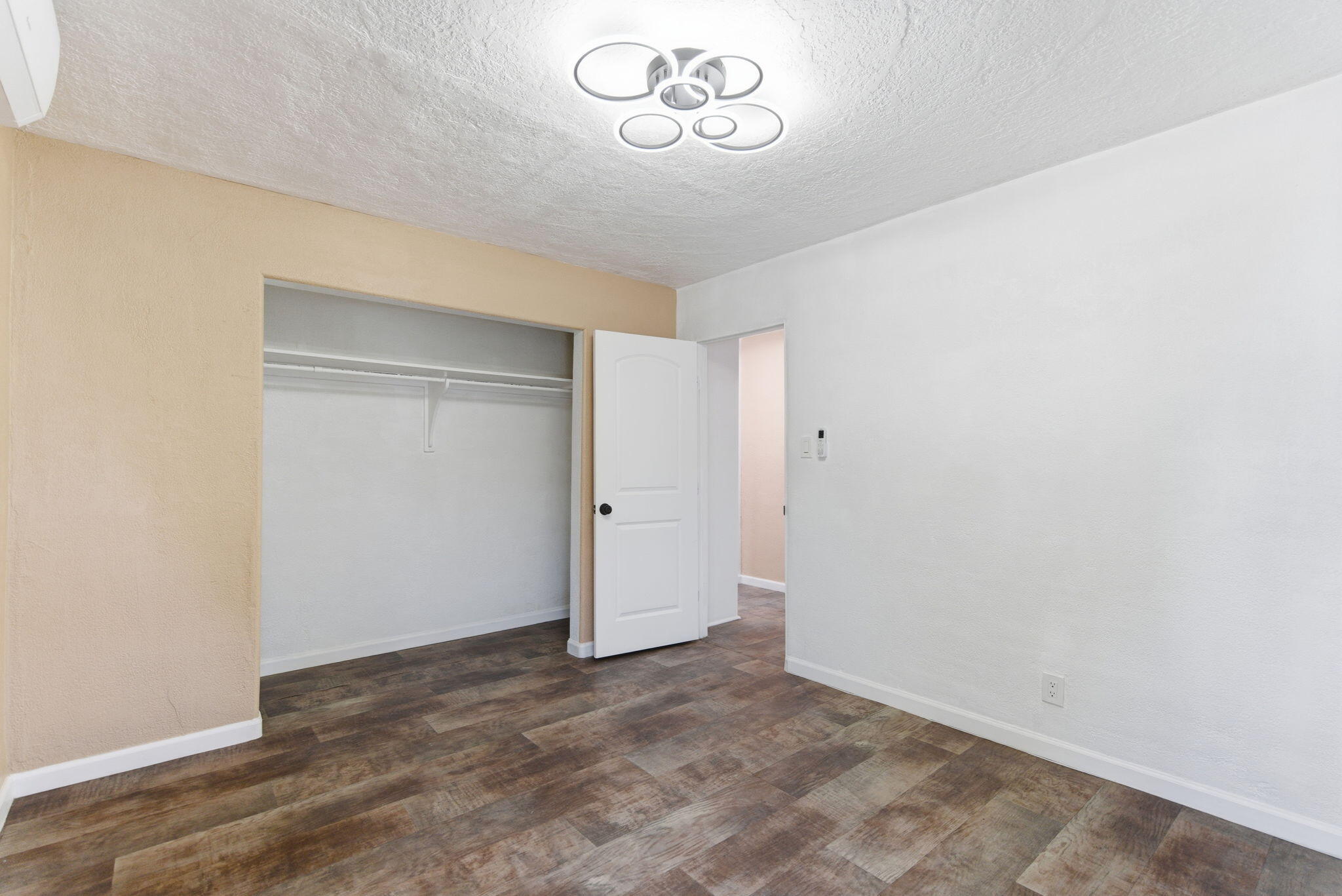 2938 Washington Street NE