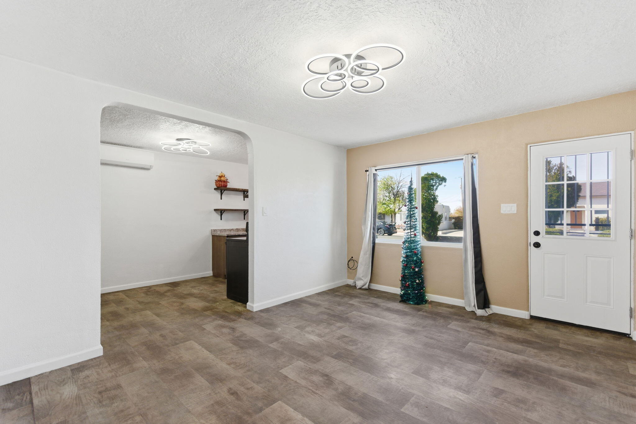 2938 Washington Street NE