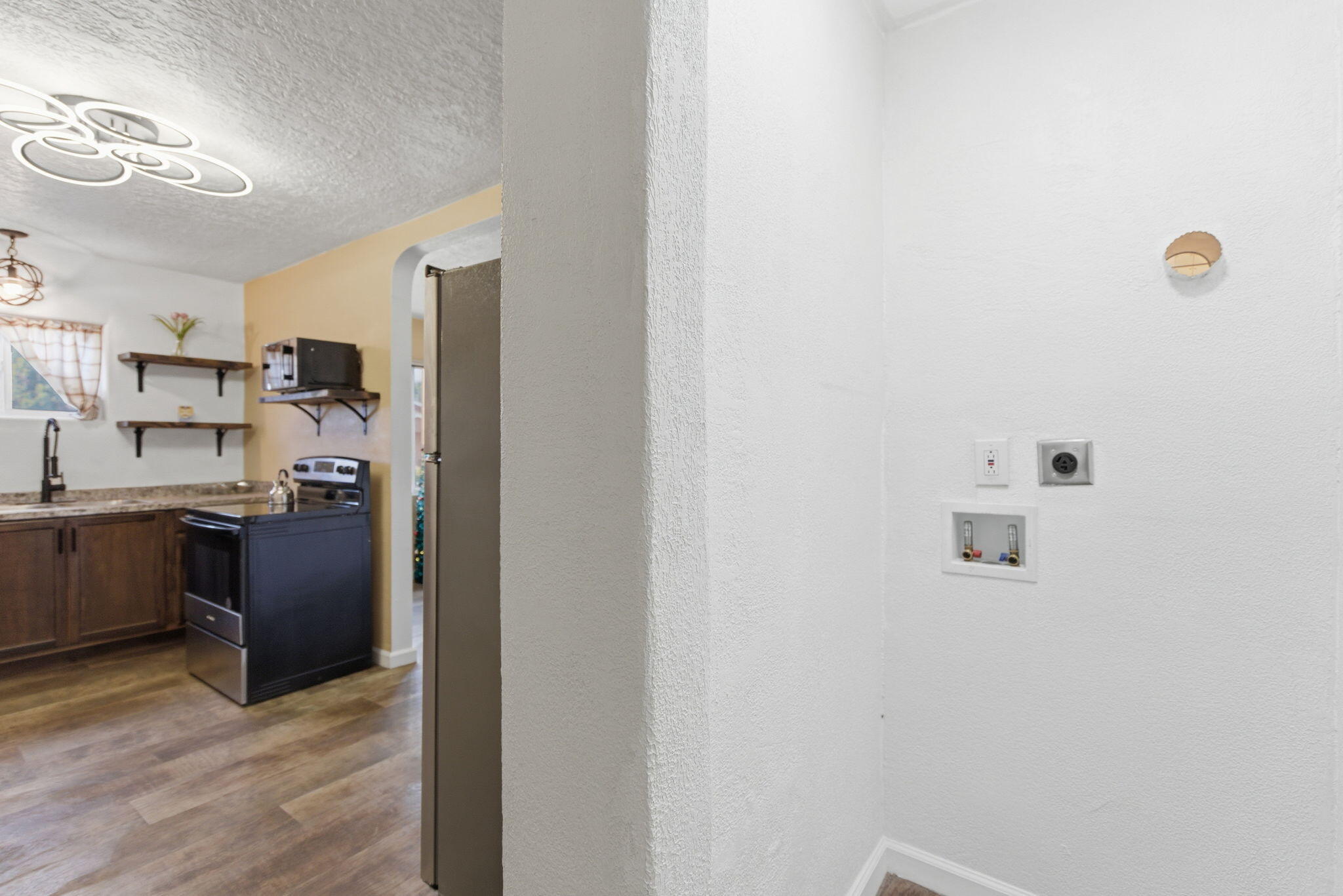 2938 Washington Street NE