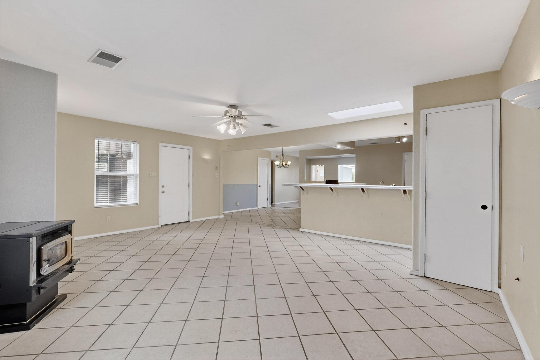 1700 Vassar Drive SE