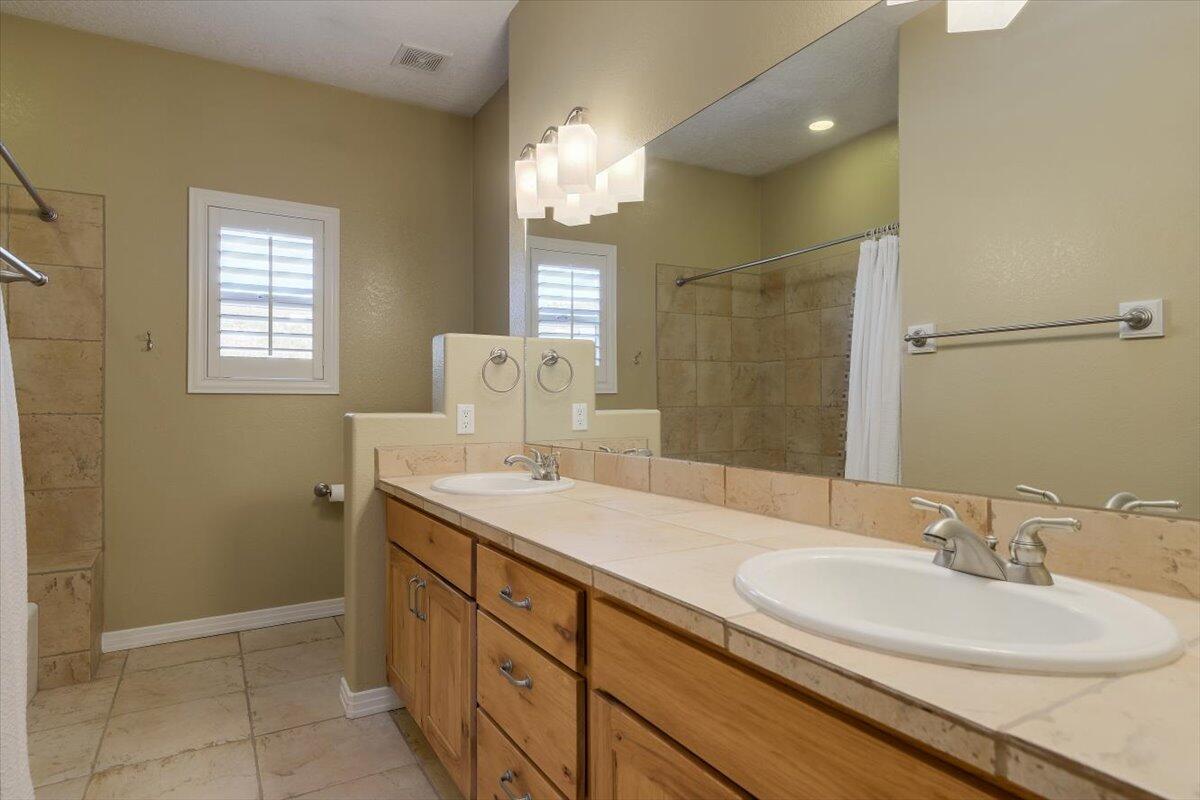 26 Lauren Taylor Court