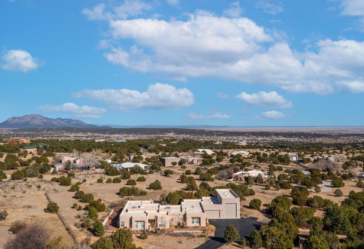 26 Lauren Taylor Court