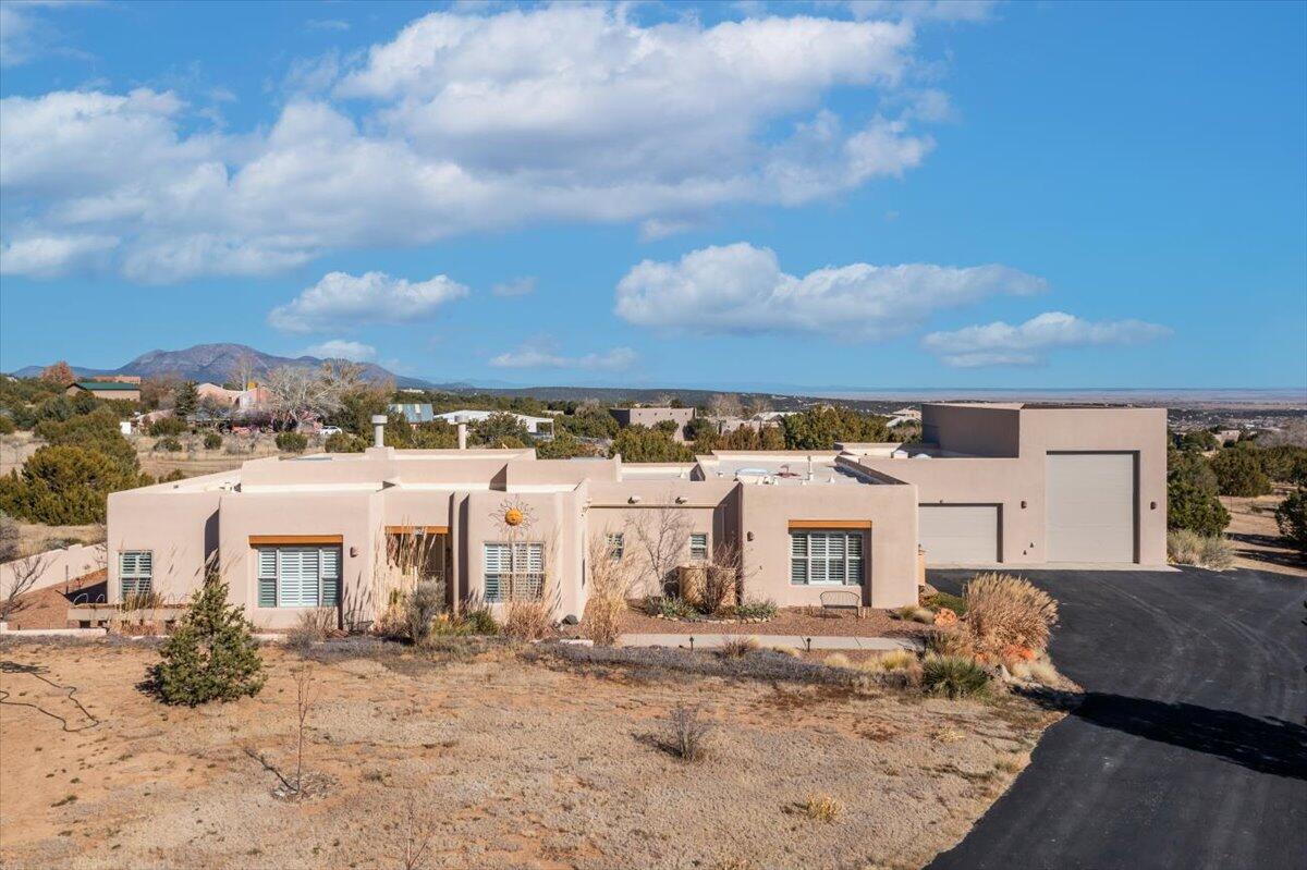 26 Lauren Taylor Court