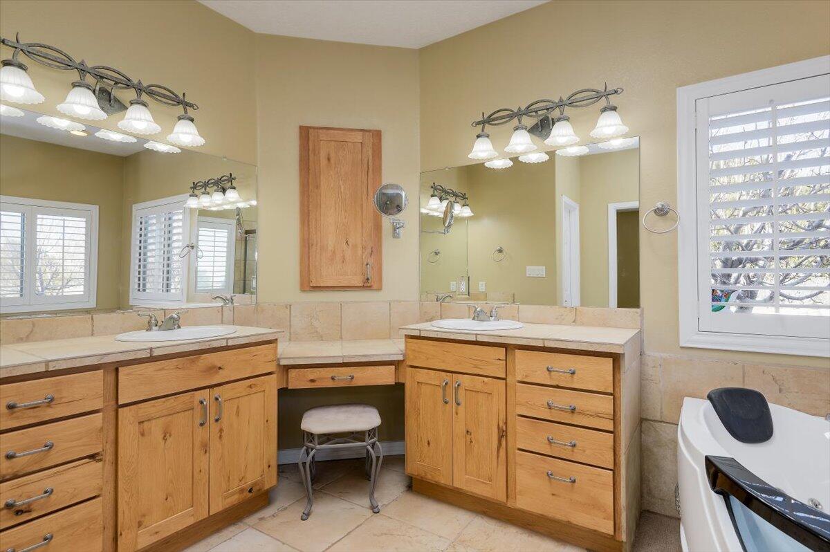 26 Lauren Taylor Court