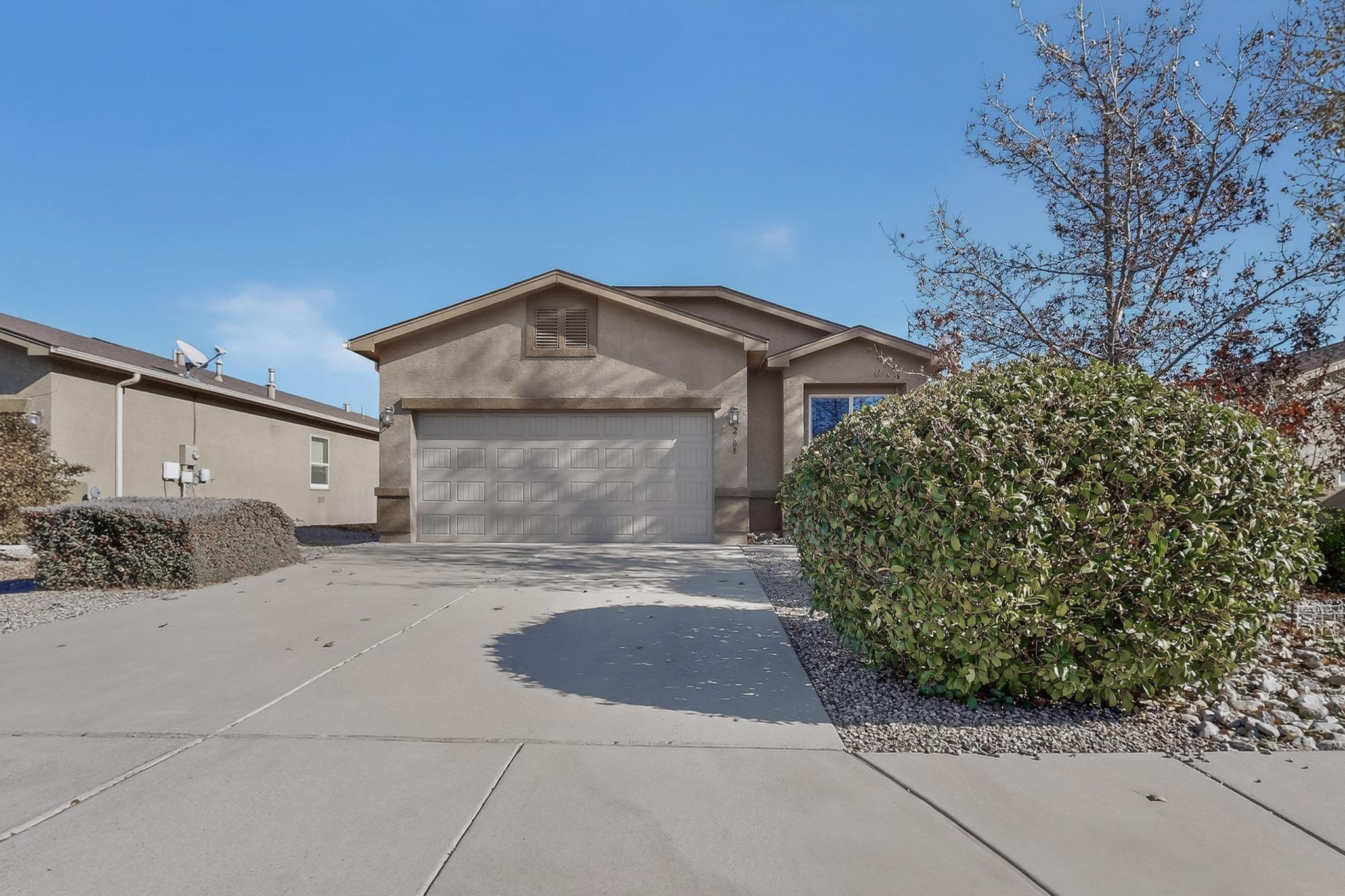 2708 Moonglow Drive NE