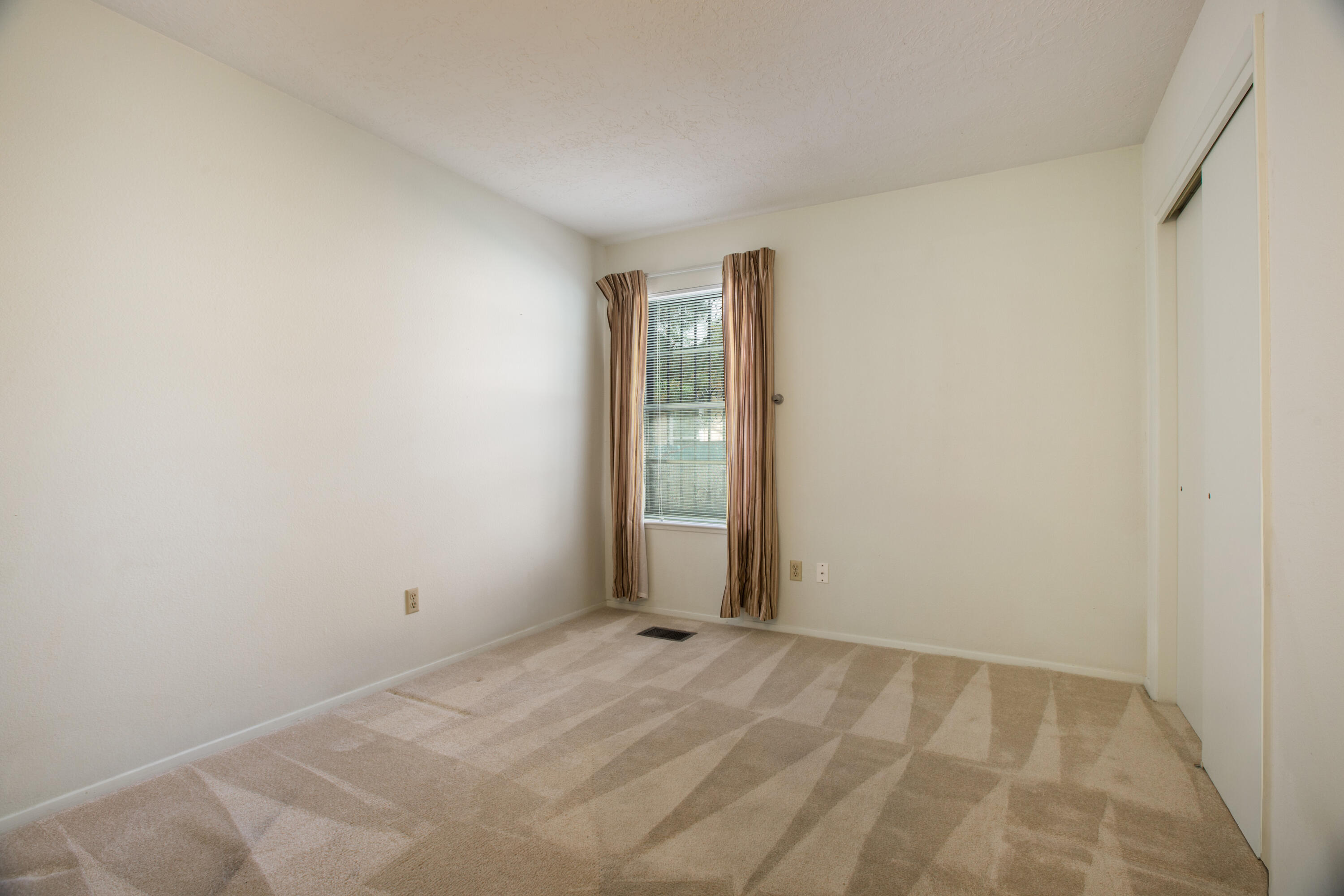 6012 Torreon Drive NE