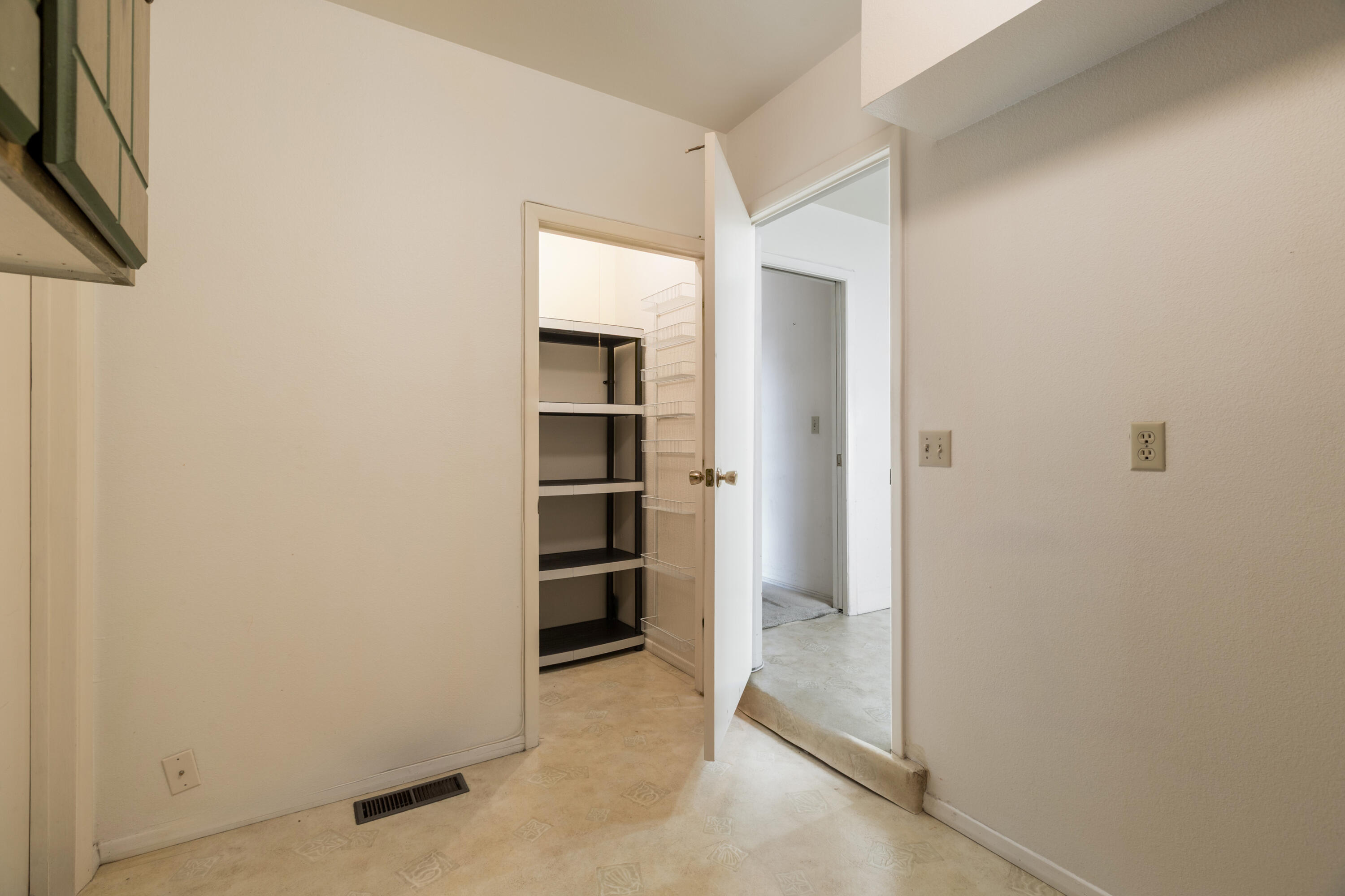 6012 Torreon Drive NE