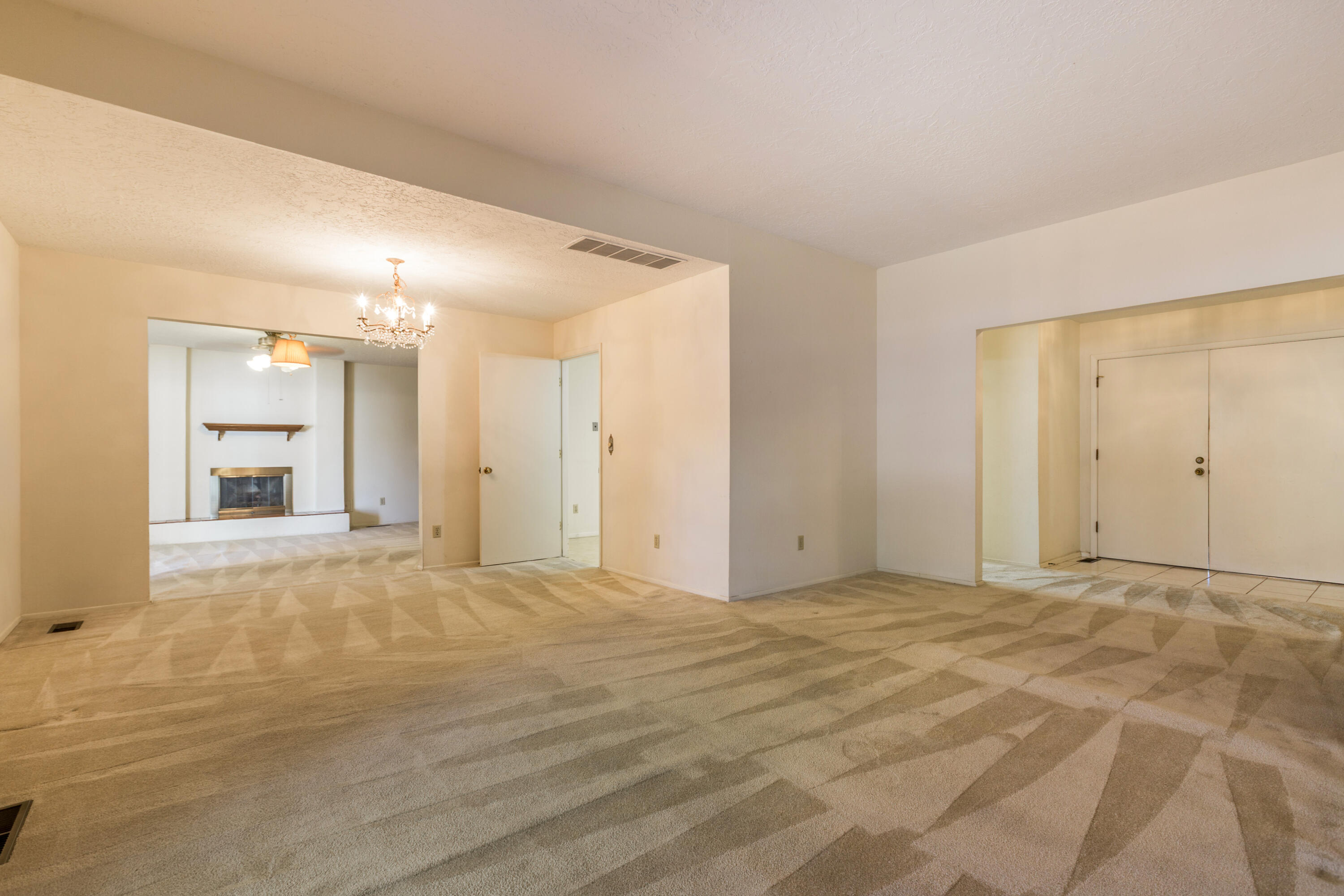 6012 Torreon Drive NE