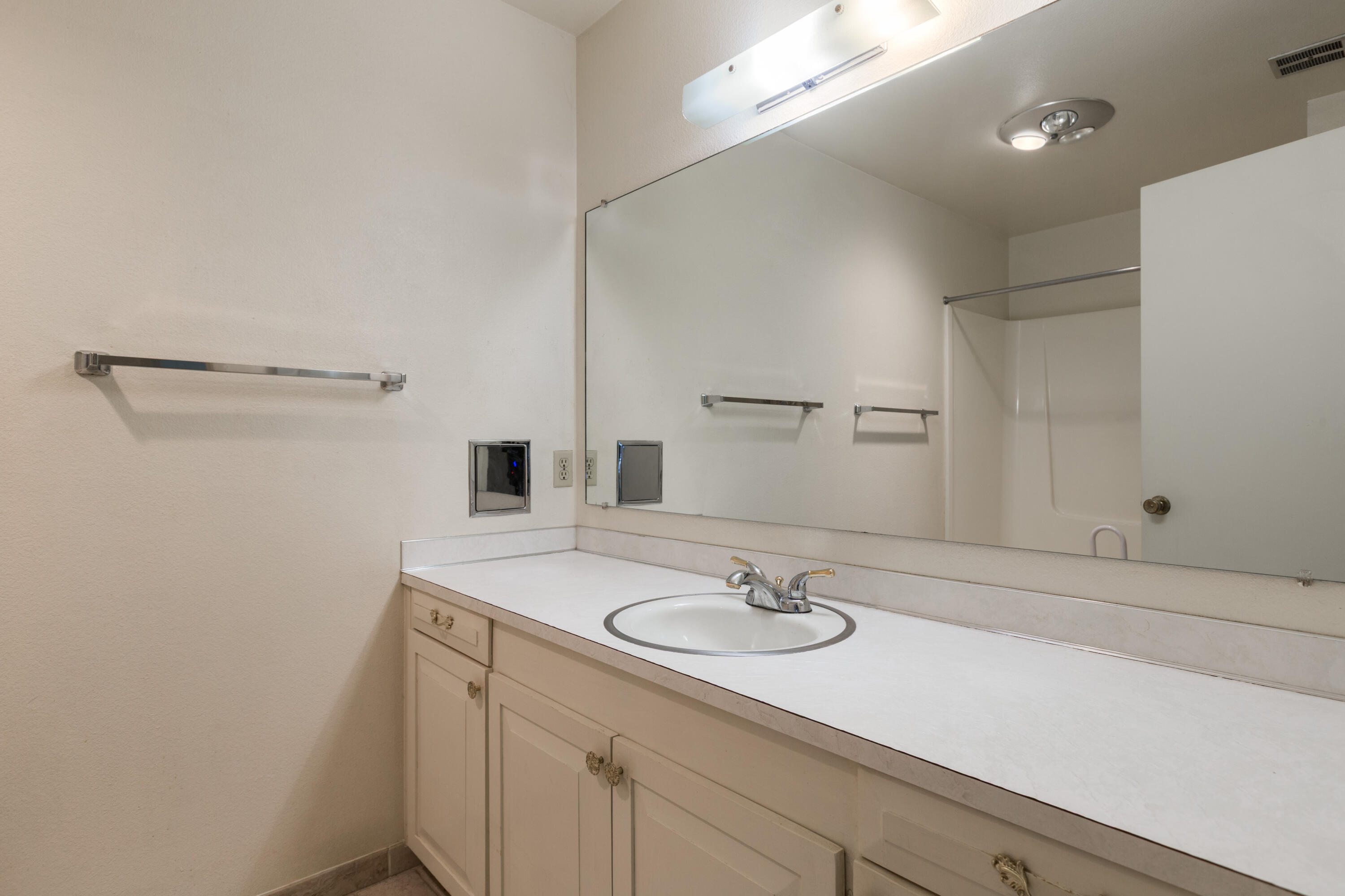 6012 Torreon Drive NE