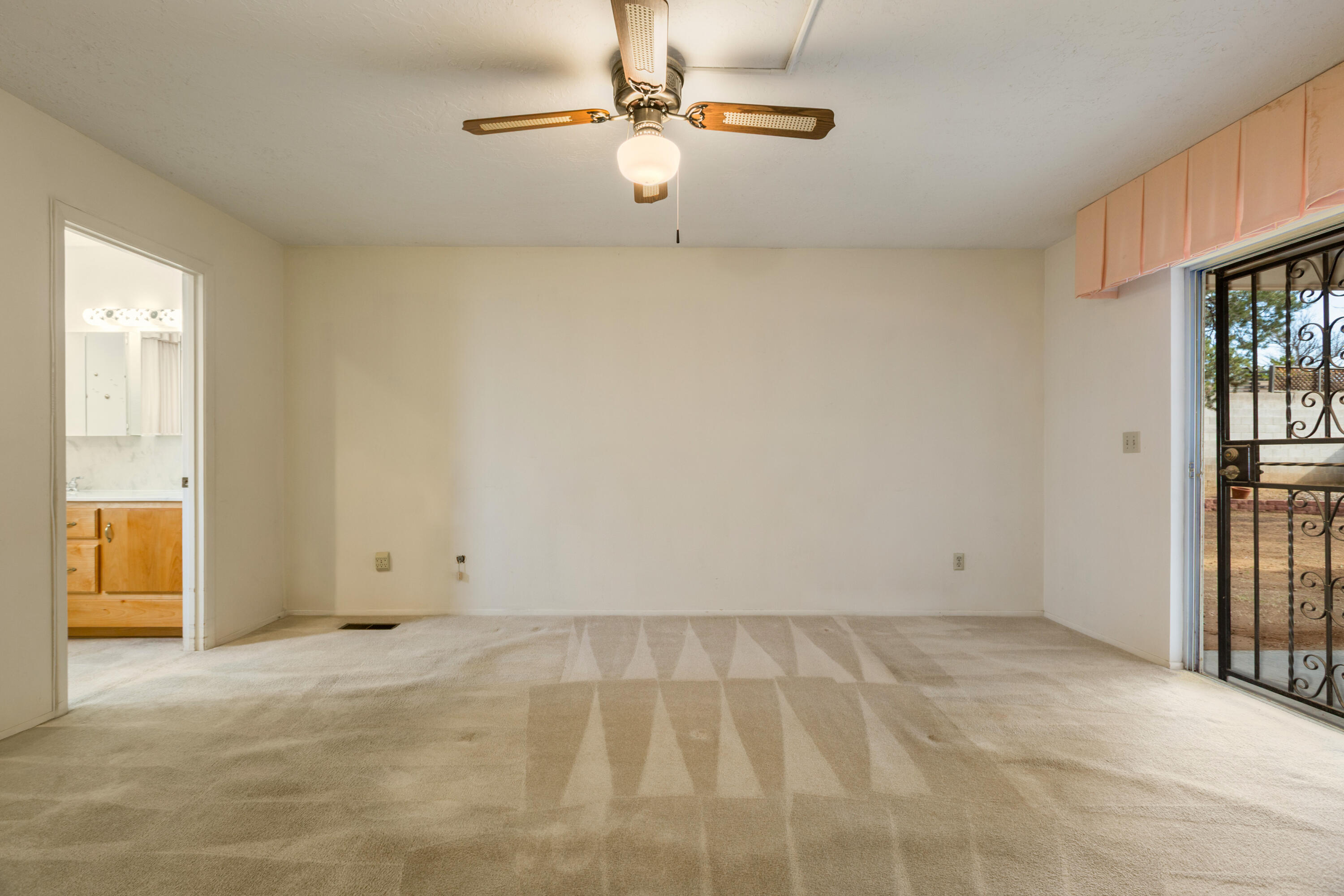 6012 Torreon Drive NE