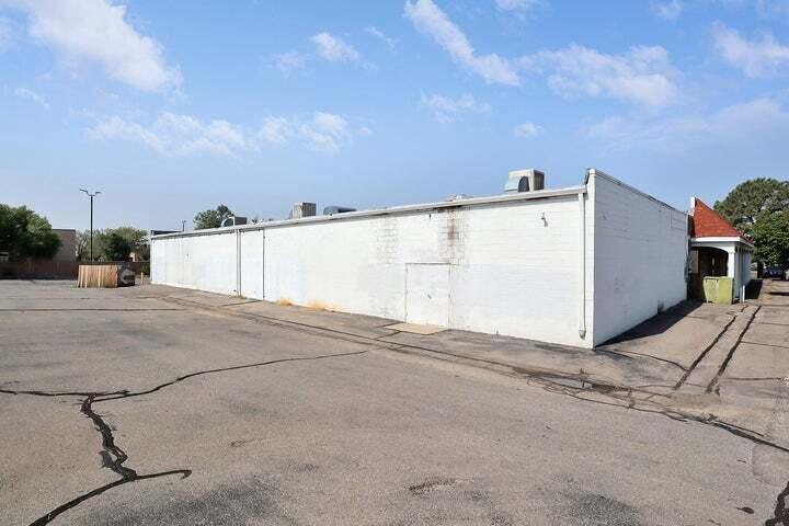 2200 Eubank Boulevard NE