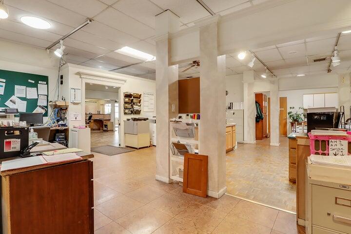 2200 Eubank Boulevard NE